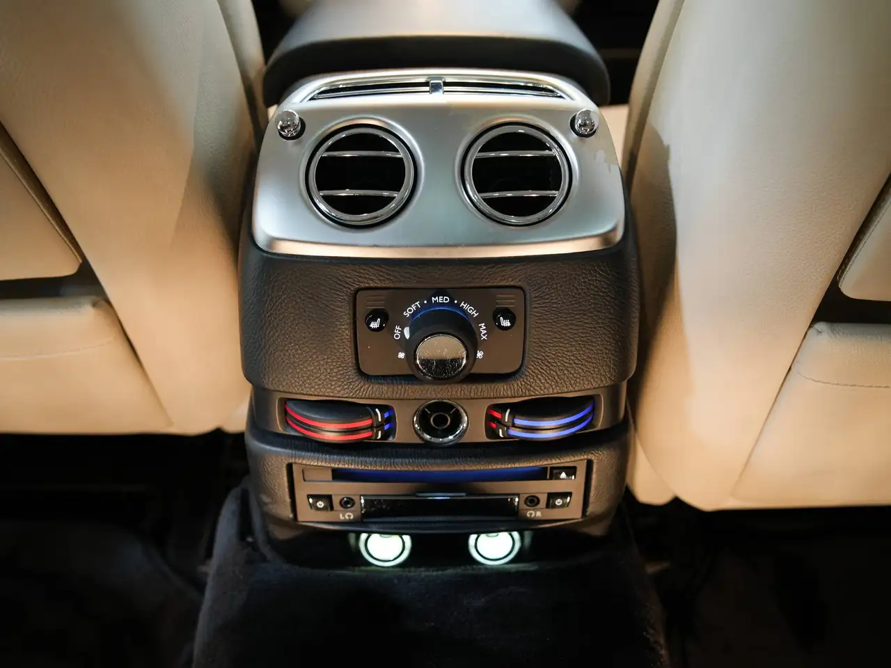 Rolls-Royce Ghost photo Rolls-Royce Ghost