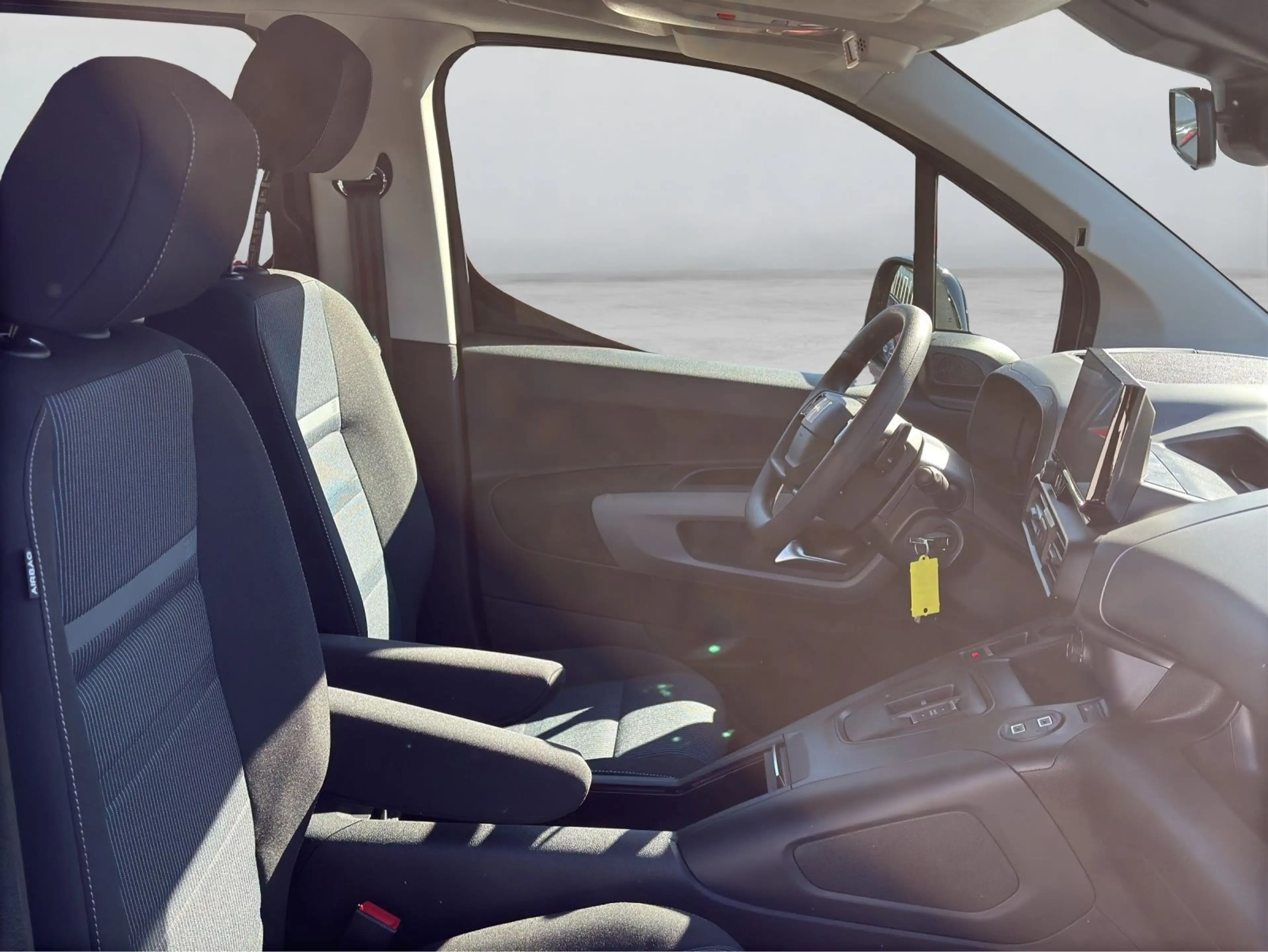 Fiat Qubo L Icon*LED*KLIMA*SHZ*ALU*RADIO* — photo 9