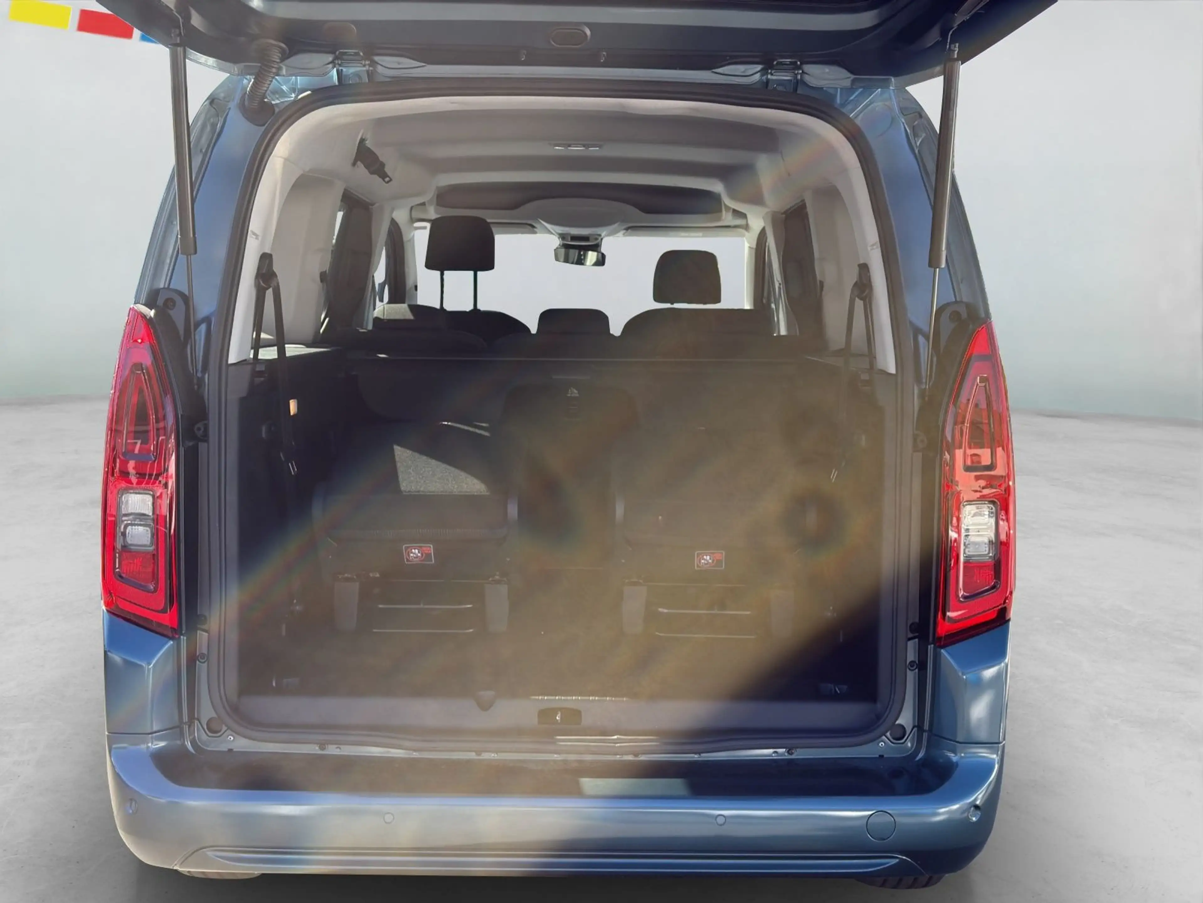 Fiat Qubo L Icon*LED*KLIMA*SHZ*ALU*RADIO* — photo 6
