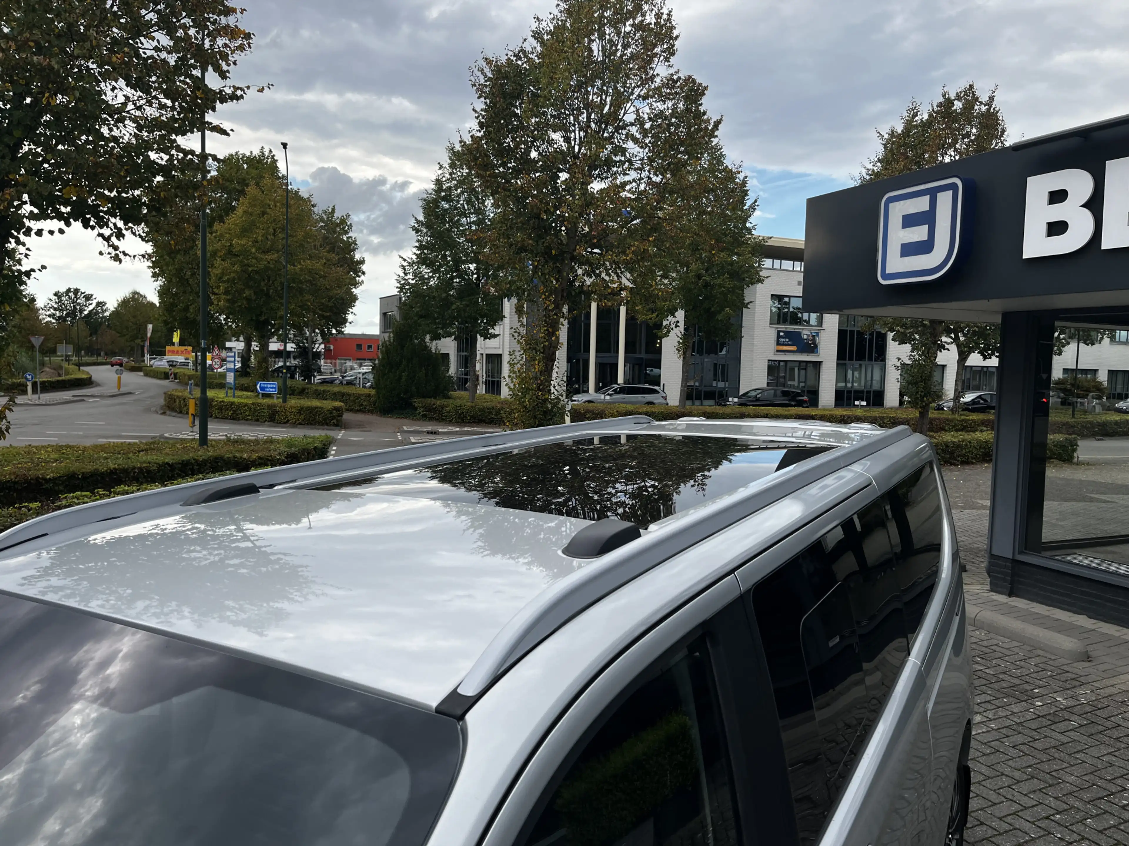 Ford Tourneo Custom 340 2.5 PHEV L2H1 Titanium X VIP Bus 8p. | FULL OP — photo 5