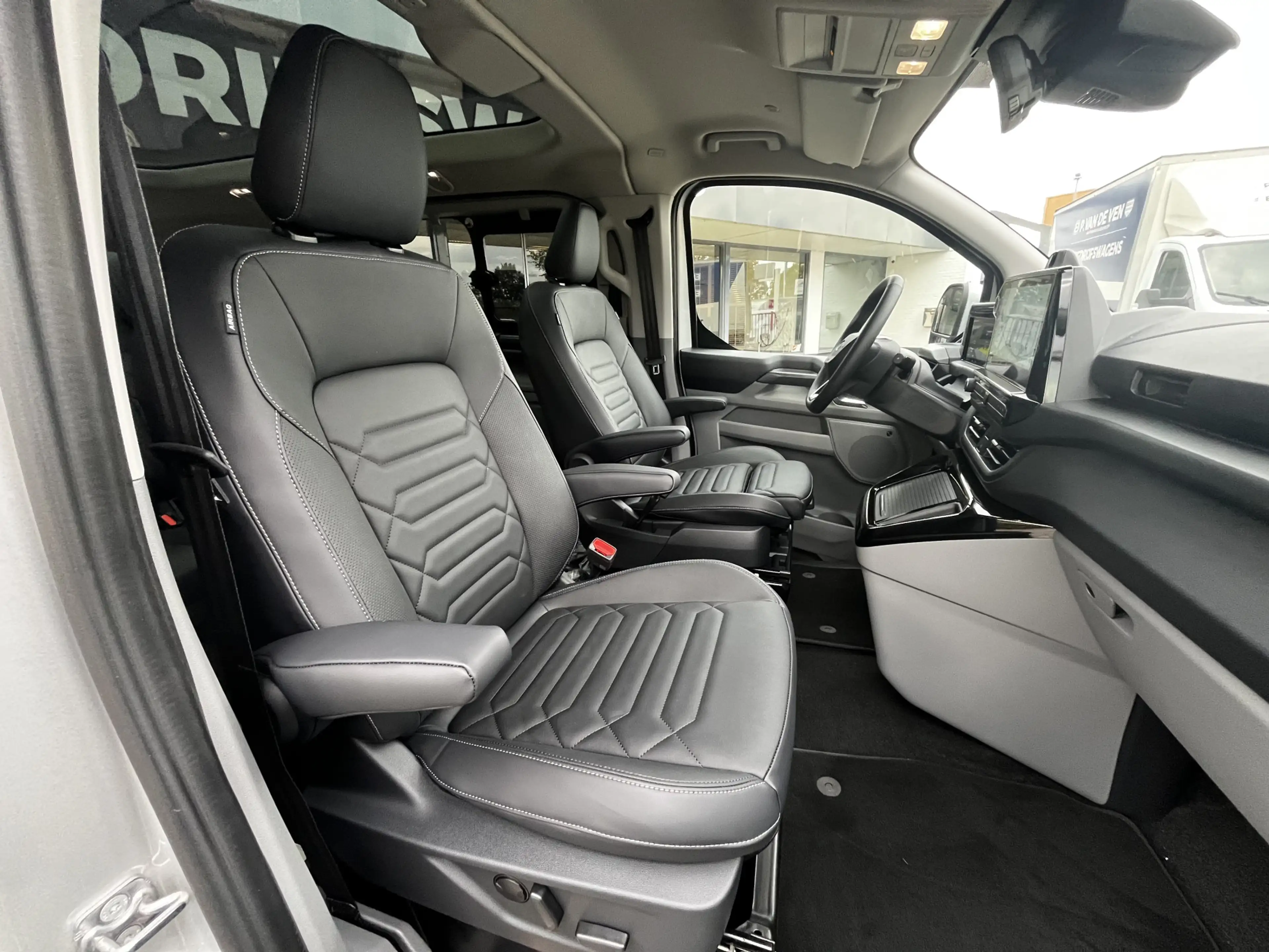 Ford Tourneo Custom 340 2.5 PHEV L2H1 Titanium X VIP Bus 8p. | FULL OP — photo 16