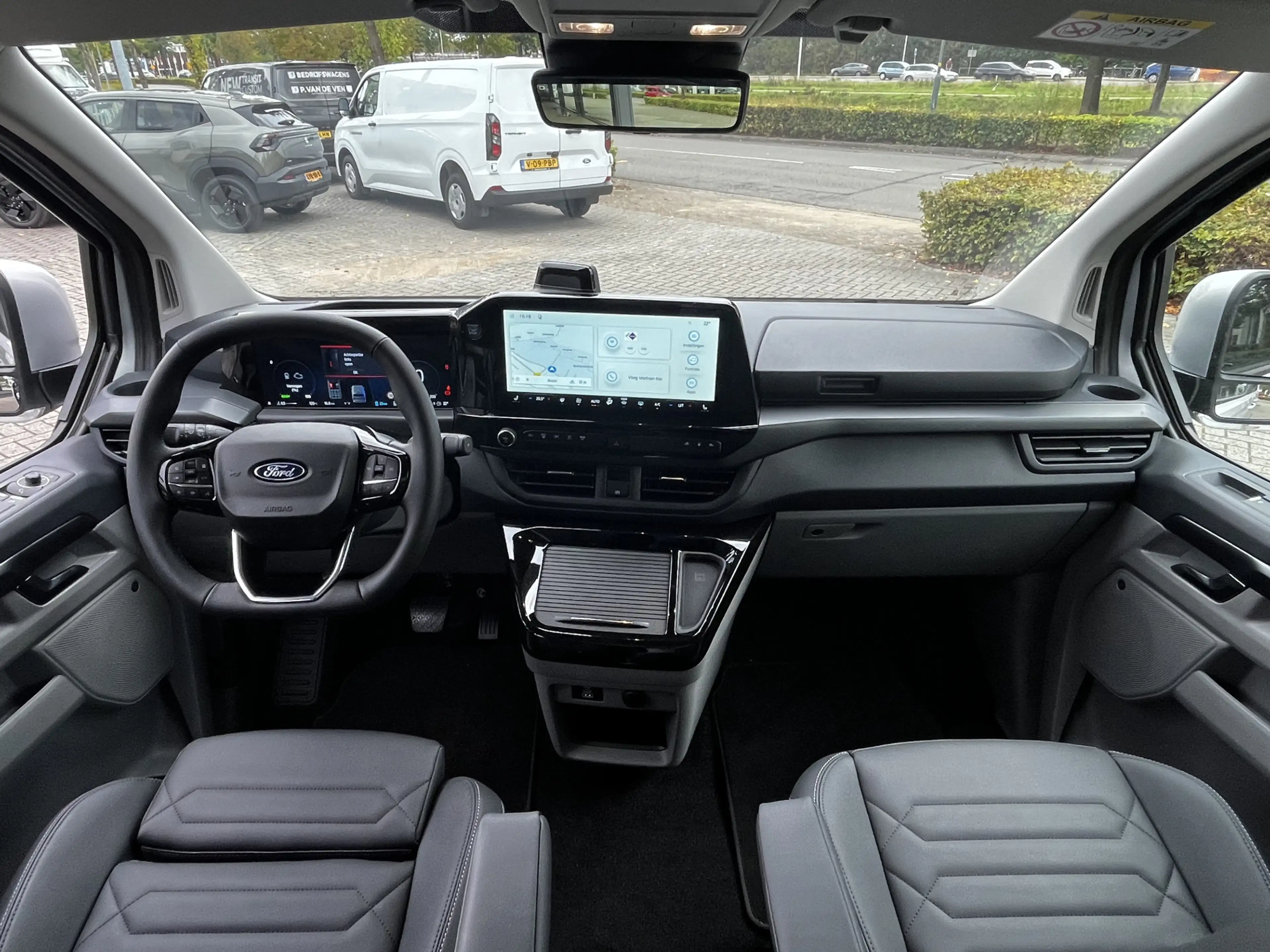 Ford Tourneo Custom 340 2.5 PHEV L2H1 Titanium X VIP Bus 8p. | FULL OP — photo 14