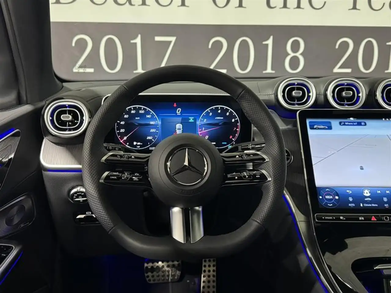 Mercedes-Benz GLC снимка Mercedes-Benz GLC