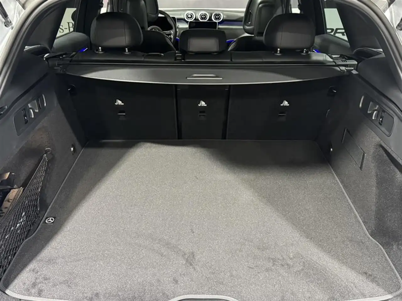 Mercedes-Benz GLC снимка Mercedes-Benz GLC