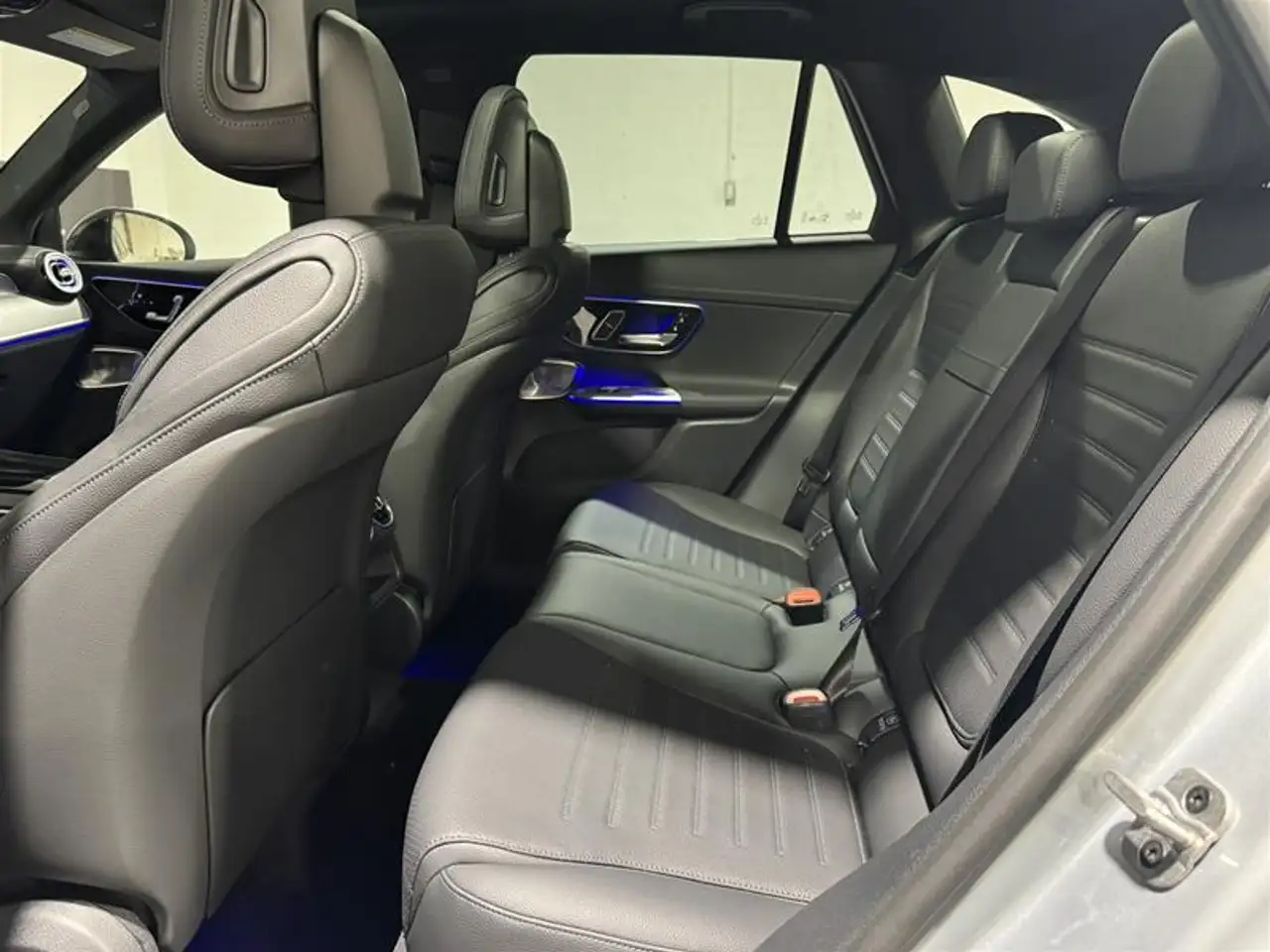 Mercedes-Benz GLC снимка Mercedes-Benz GLC