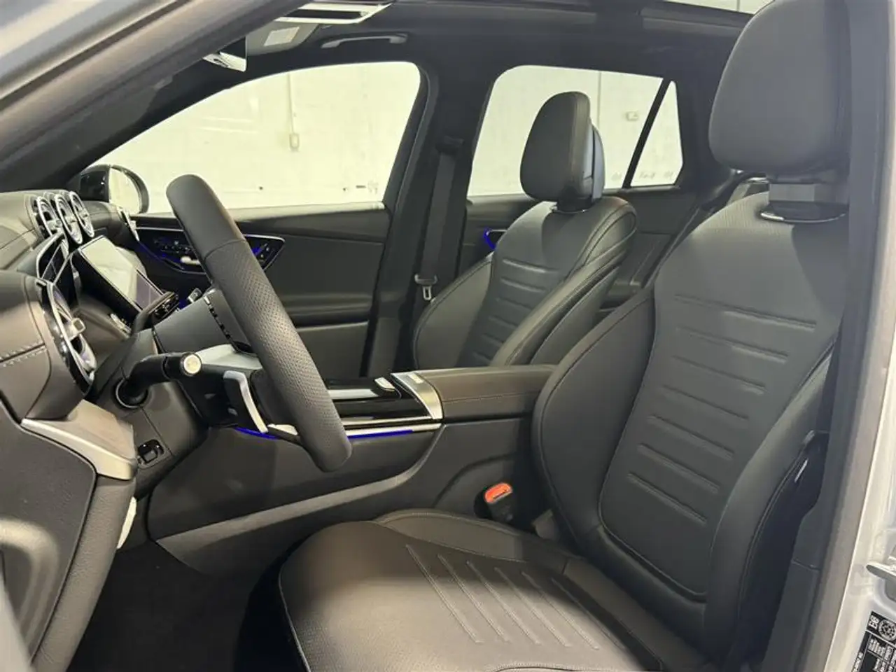 Mercedes-Benz GLC снимка Mercedes-Benz GLC