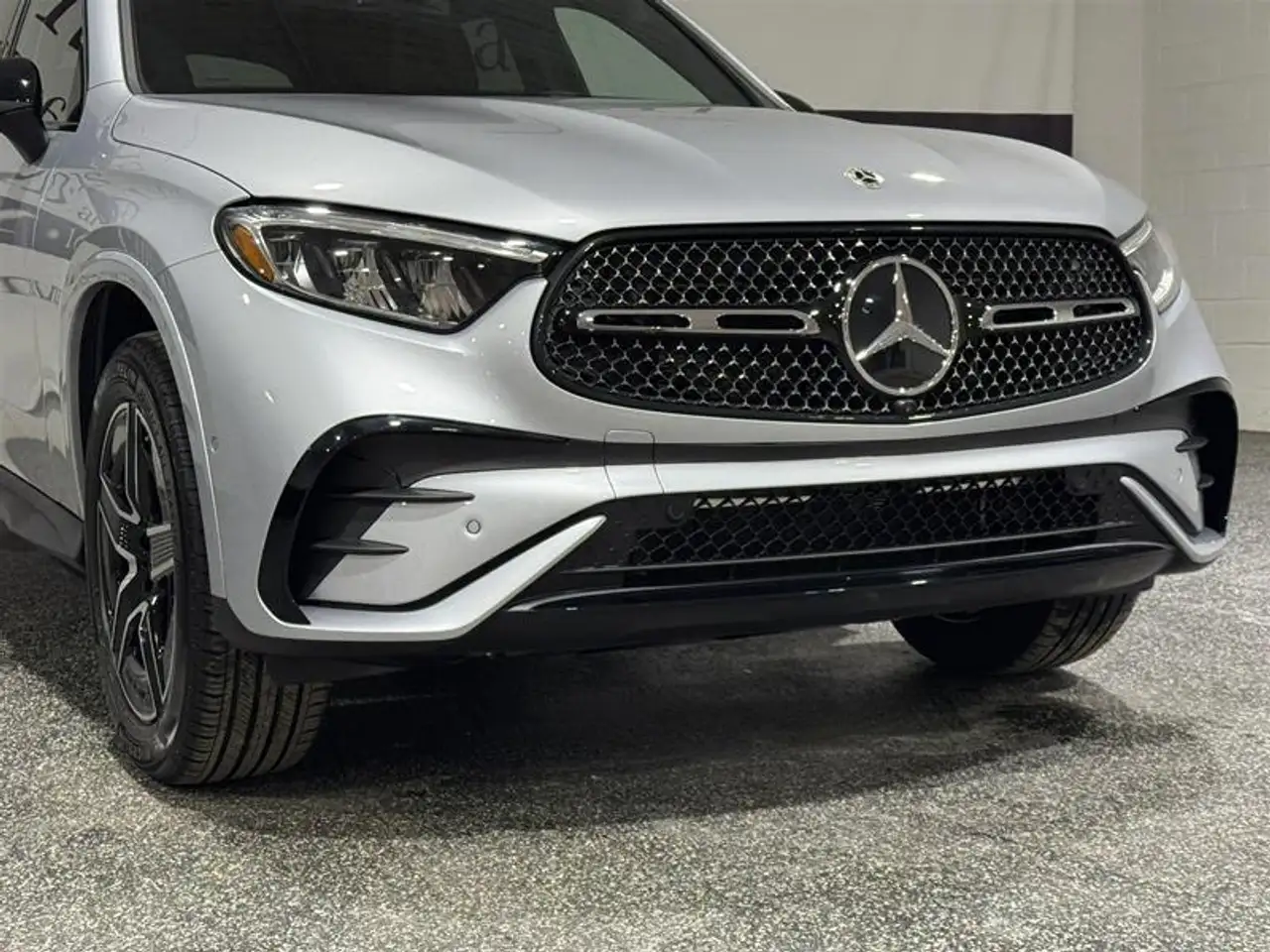 Mercedes-Benz GLC снимка Mercedes-Benz GLC