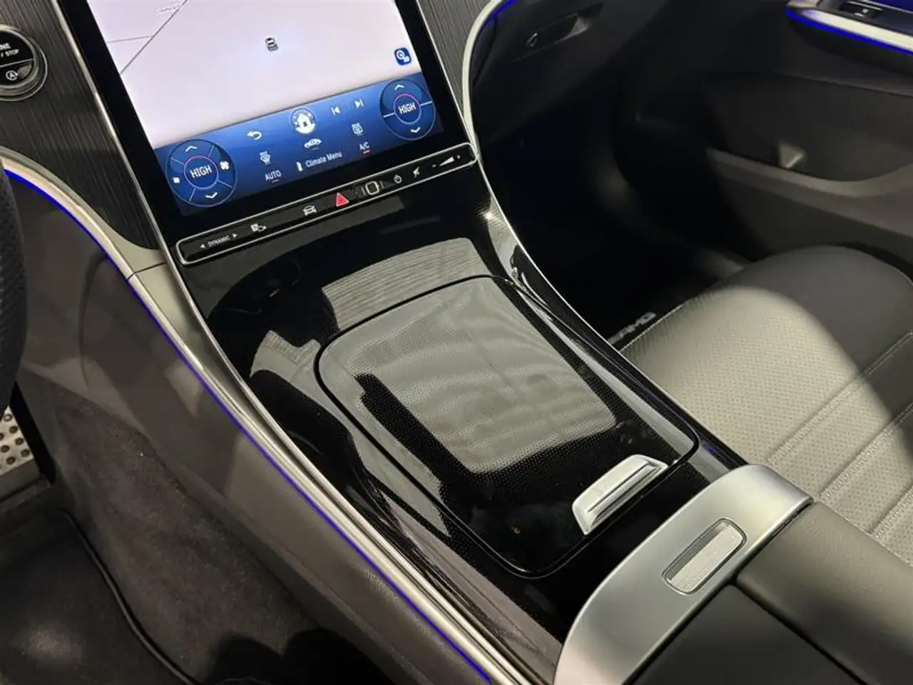 Mercedes-Benz GLC снимка Mercedes-Benz GLC