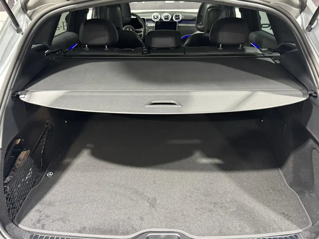 Mercedes-Benz GLC снимка Mercedes-Benz GLC