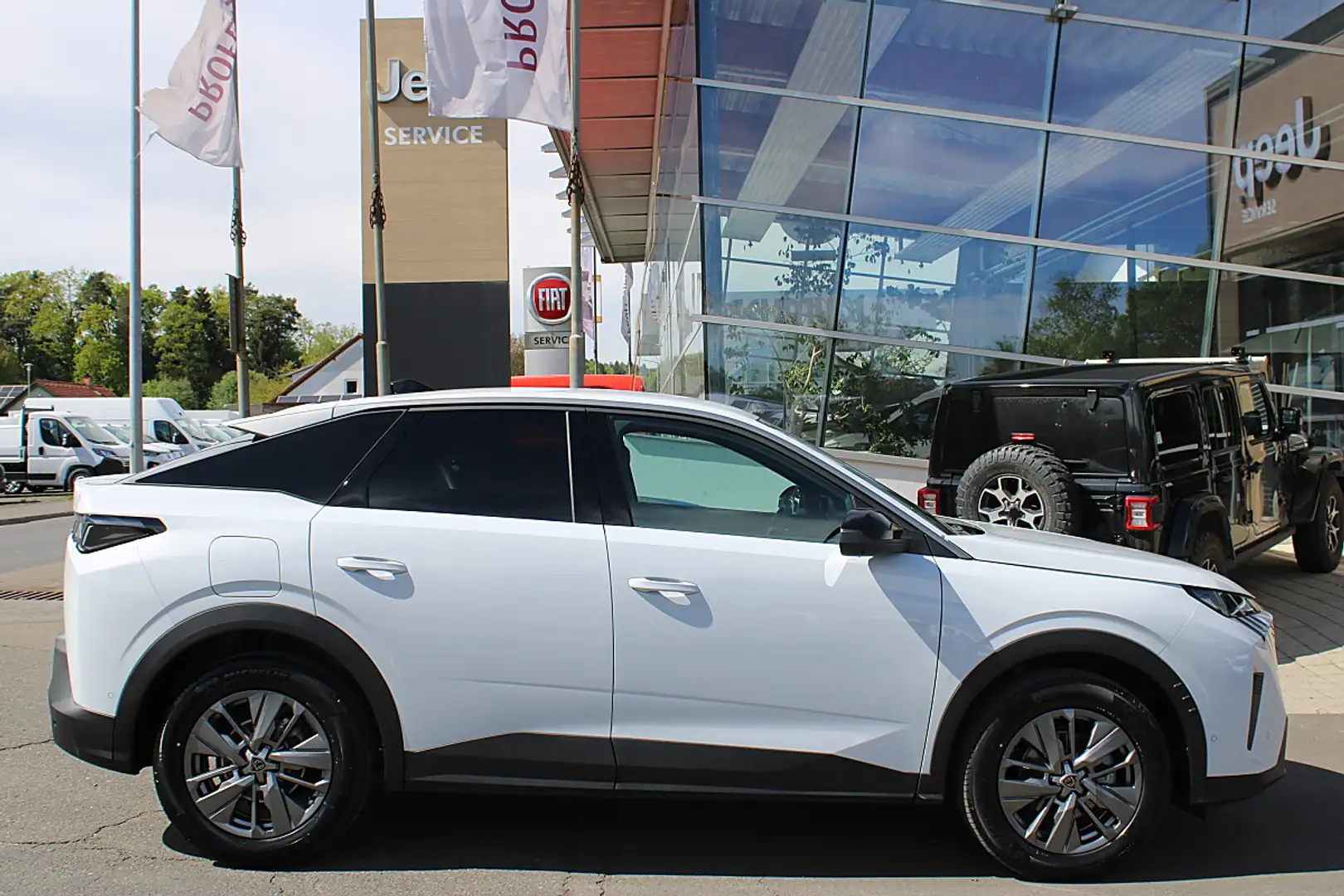 Peugeot 3008 Hybrid 145 e-DCS6 Weiß - 2