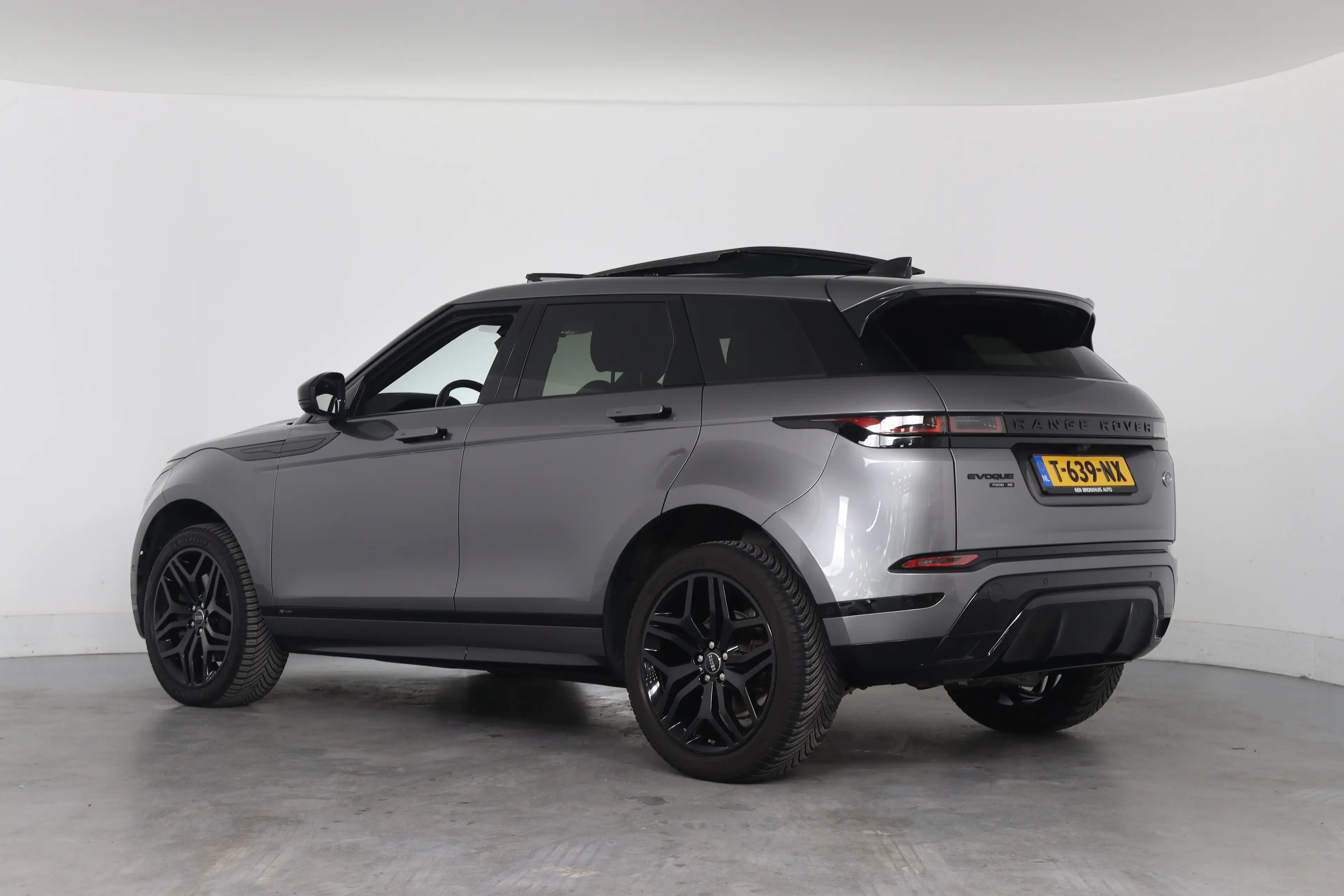 Land Rover Range Rover Evoque 2.0 P200 AWD R-Dynamic HSE | Apple Carplay/Android — photo 3