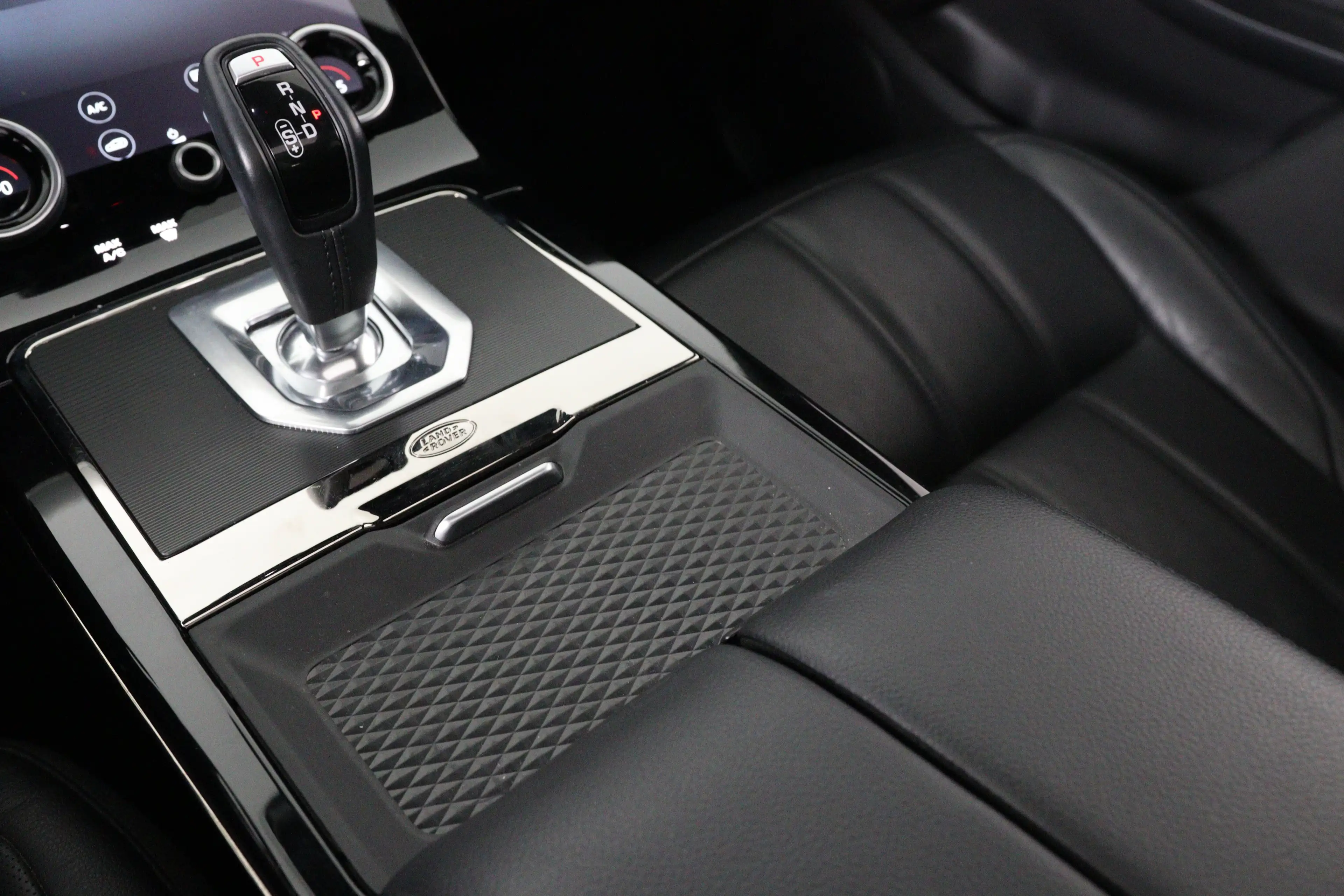 Land Rover Range Rover Evoque 2.0 P200 AWD R-Dynamic HSE | Apple Carplay/Android — photo 42
