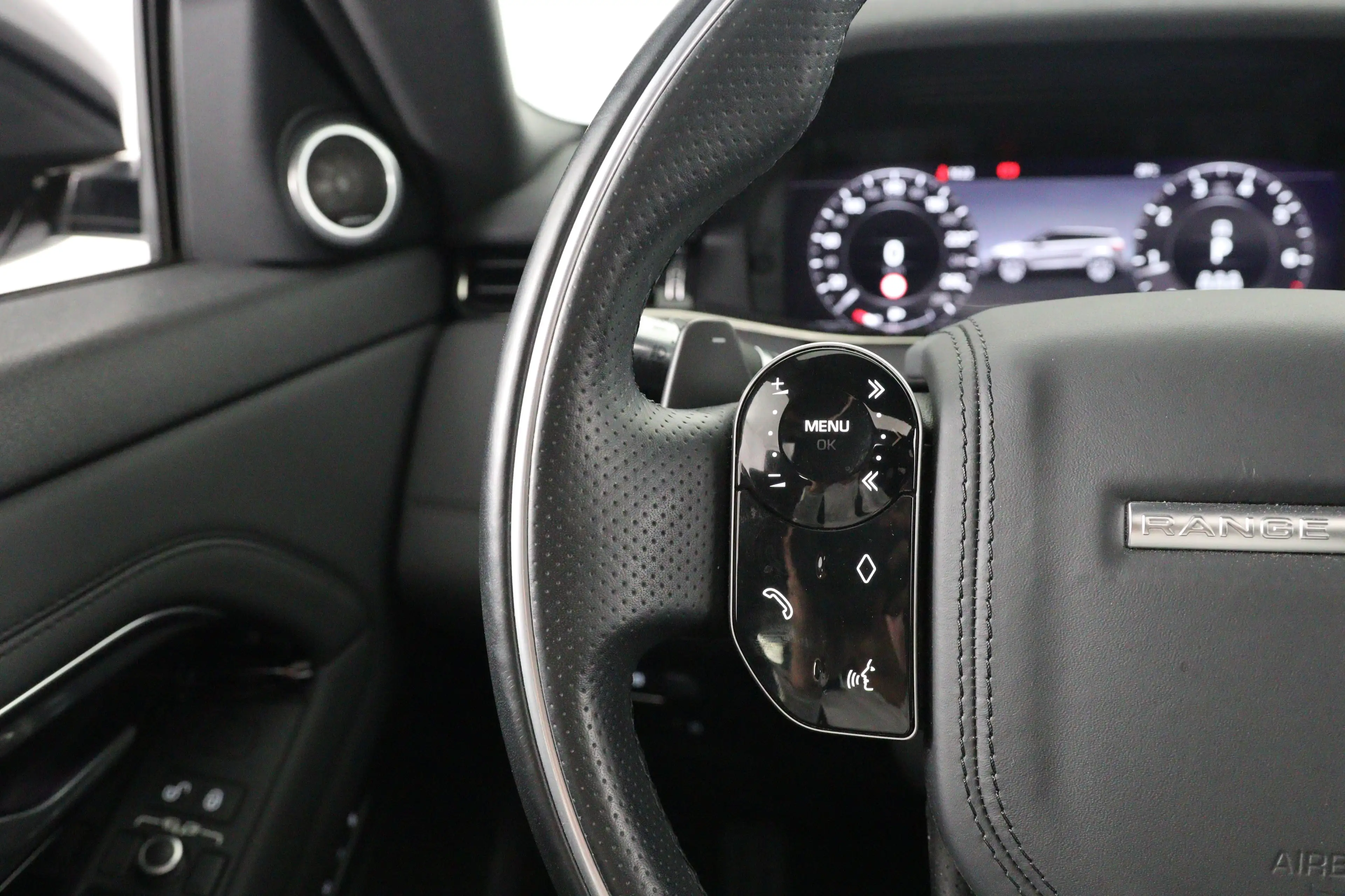 Land Rover Range Rover Evoque 2.0 P200 AWD R-Dynamic HSE | Apple Carplay/Android — photo 29