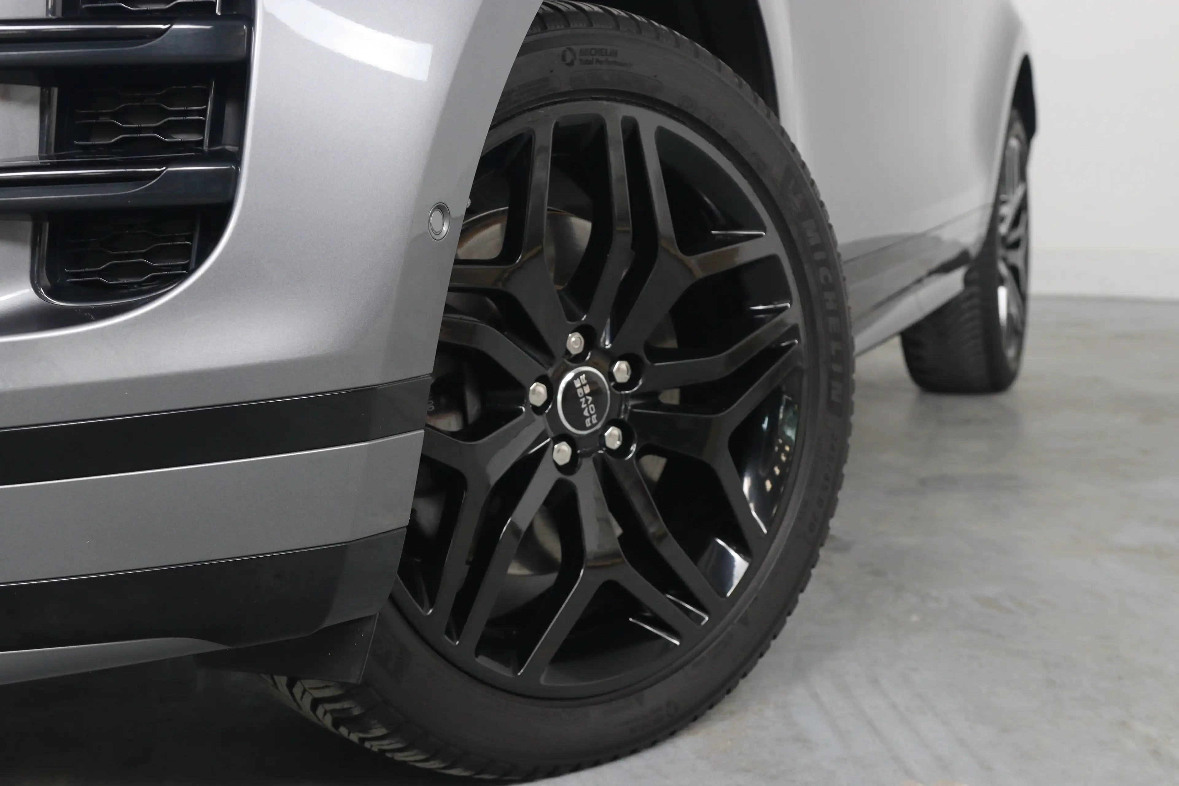Land Rover Range Rover Evoque 2.0 P200 AWD R-Dynamic HSE | Apple Carplay/Android — photo 26