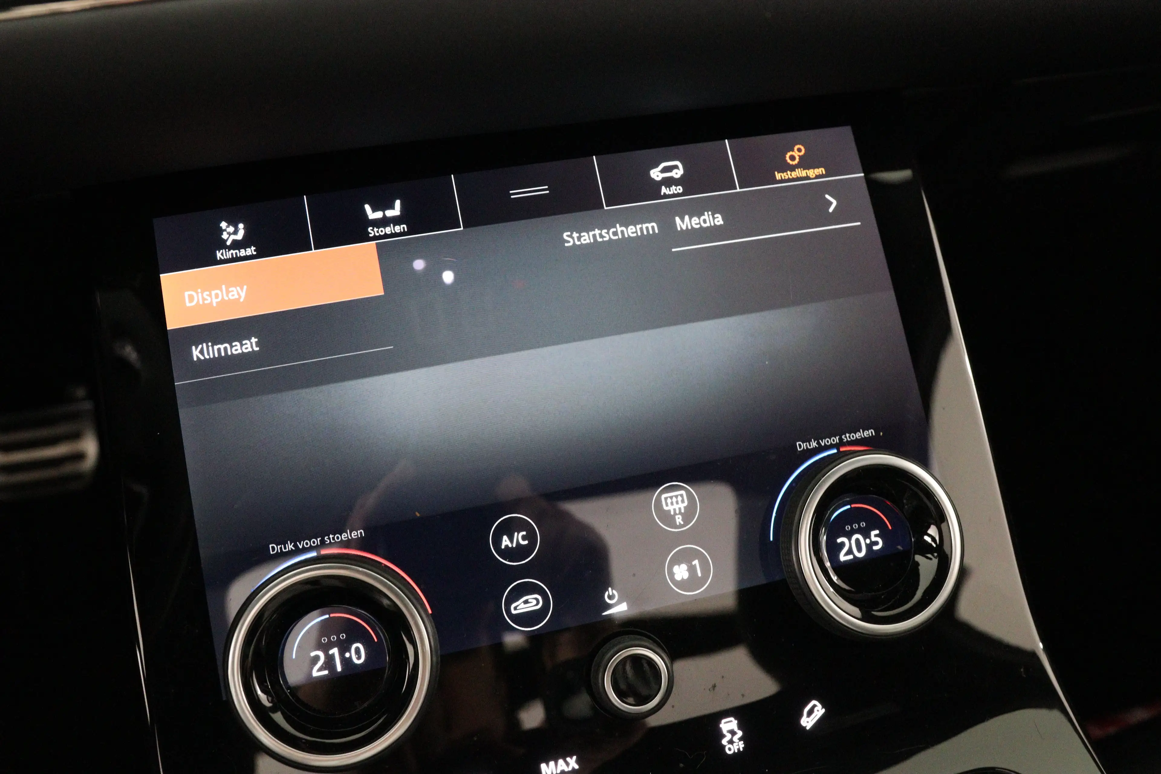 Land Rover Range Rover Evoque 2.0 P200 AWD R-Dynamic HSE | Apple Carplay/Android — photo 22