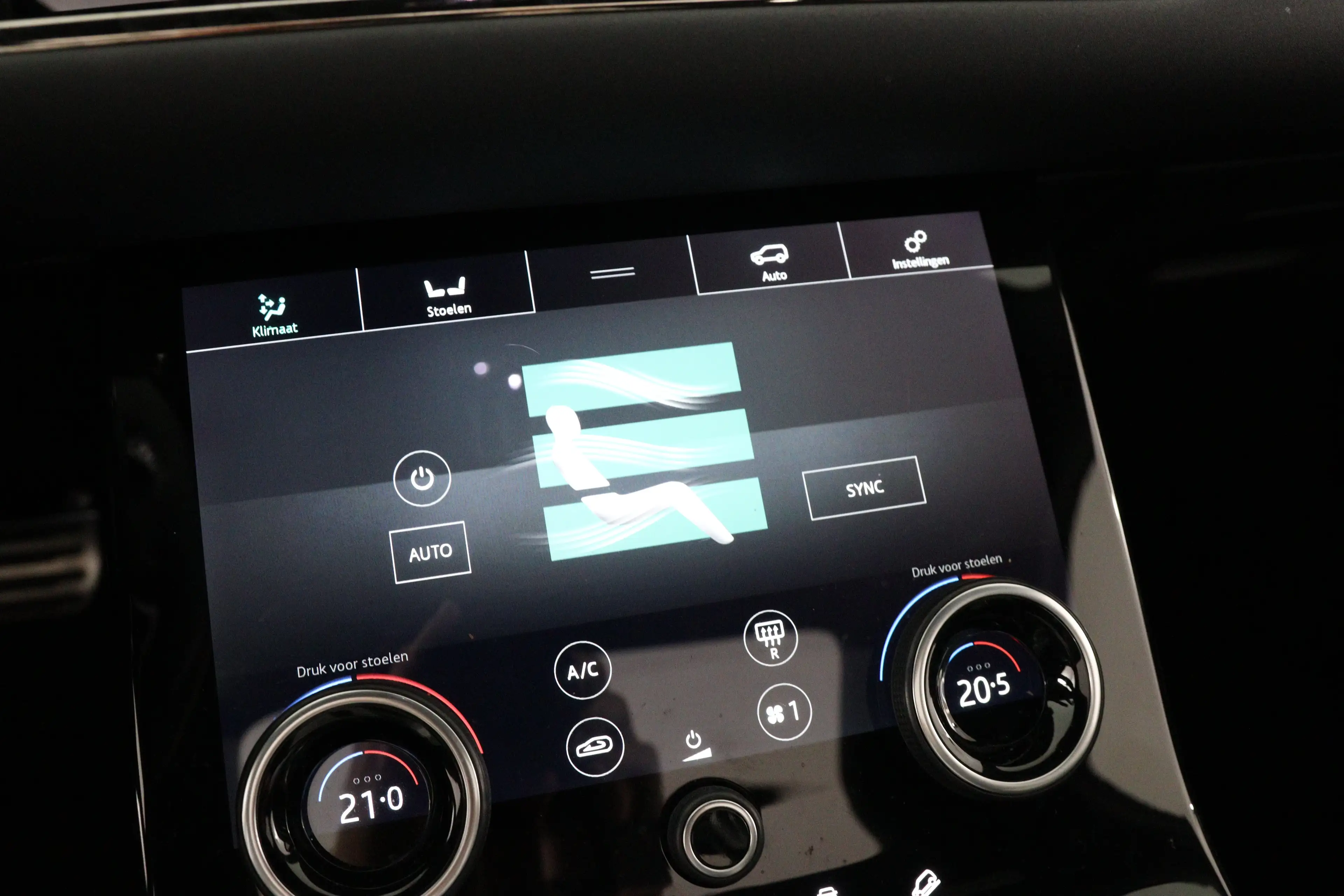 Land Rover Range Rover Evoque 2.0 P200 AWD R-Dynamic HSE | Apple Carplay/Android — photo 21