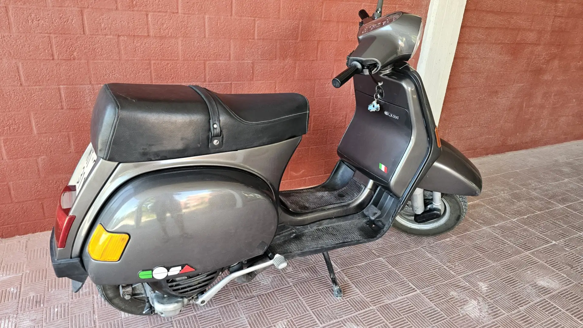Vespa Cosa 200 clx Grigio - 2