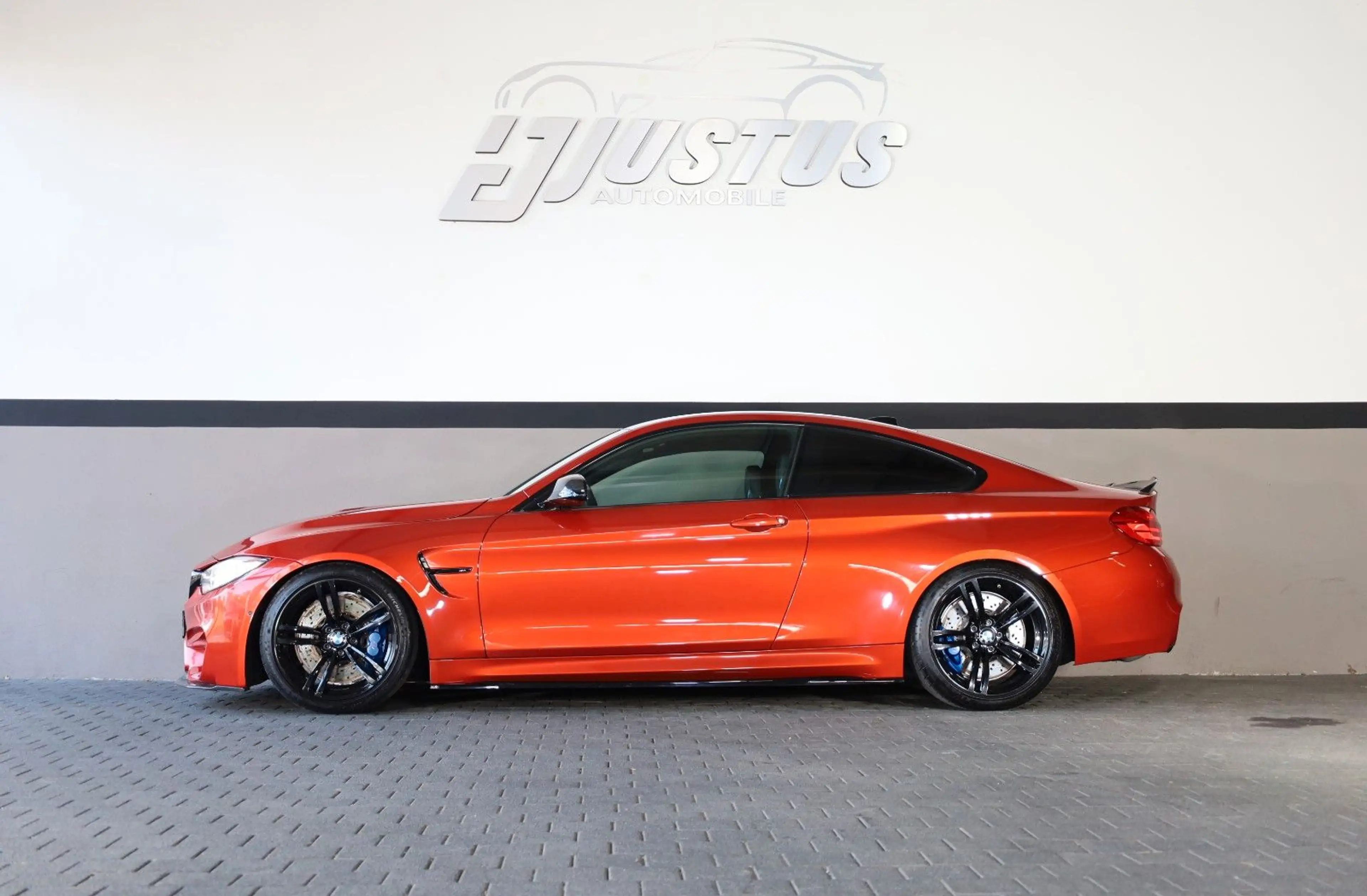 BMW M4 Coupé/360*/HUD/TOTW/HK/SHZ/TEMP/PDC/NAVI/R19 — photo 3