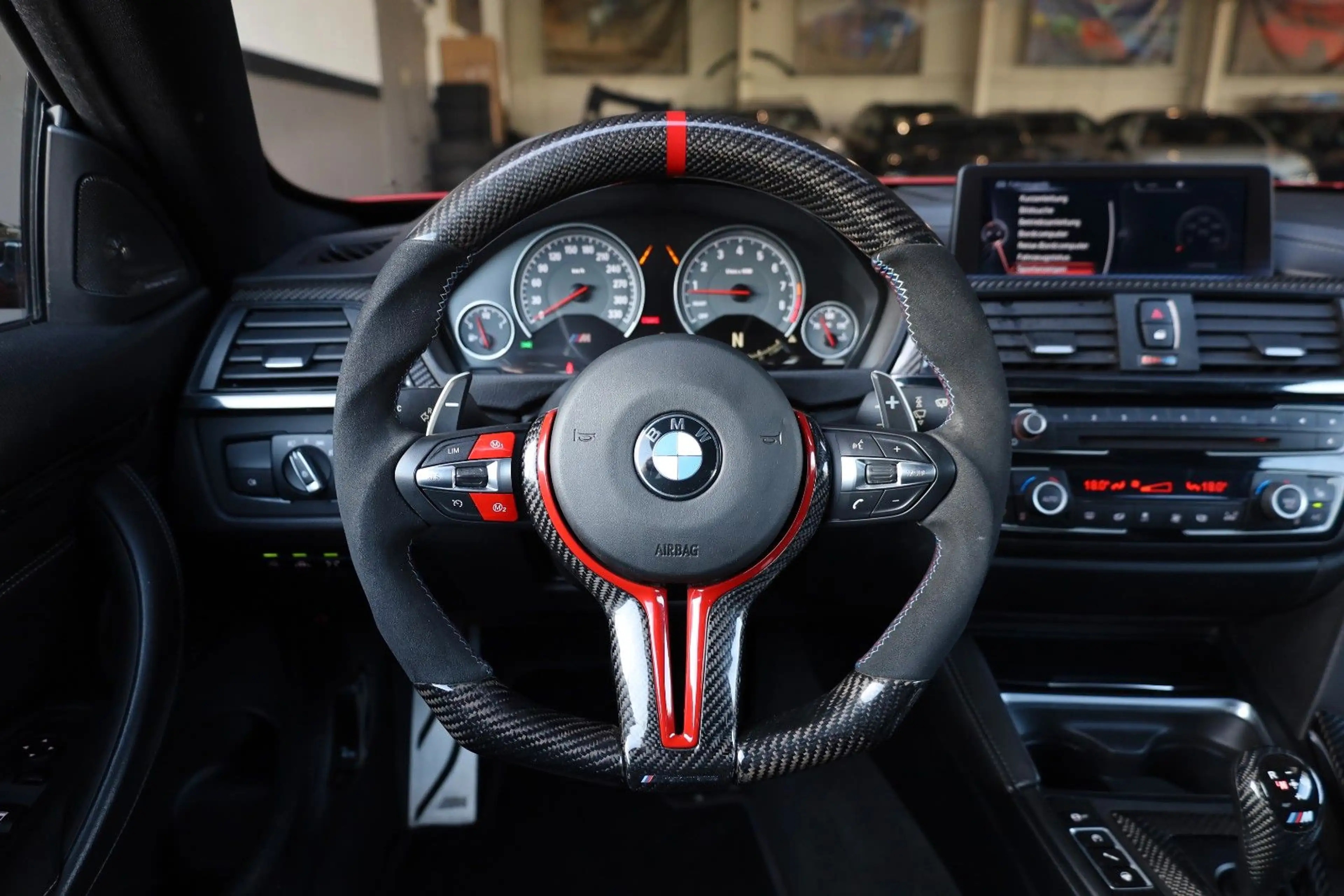 BMW M4 Coupé/360*/HUD/TOTW/HK/SHZ/TEMP/PDC/NAVI/R19 — photo 12