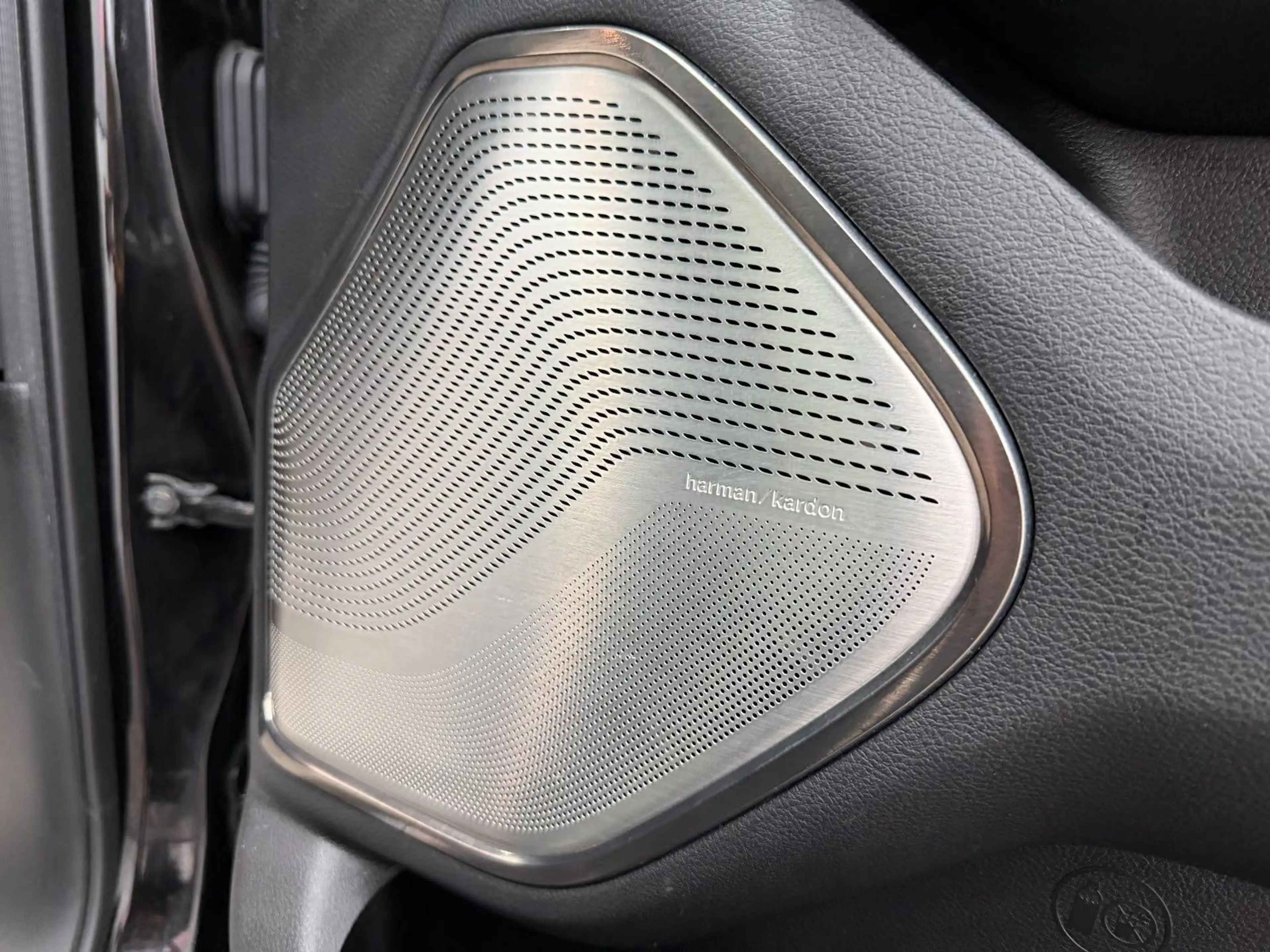 Dodge RAM 5.7 HEMI eTorque Limited Crew/E-Step/Luft/22 — photo 14