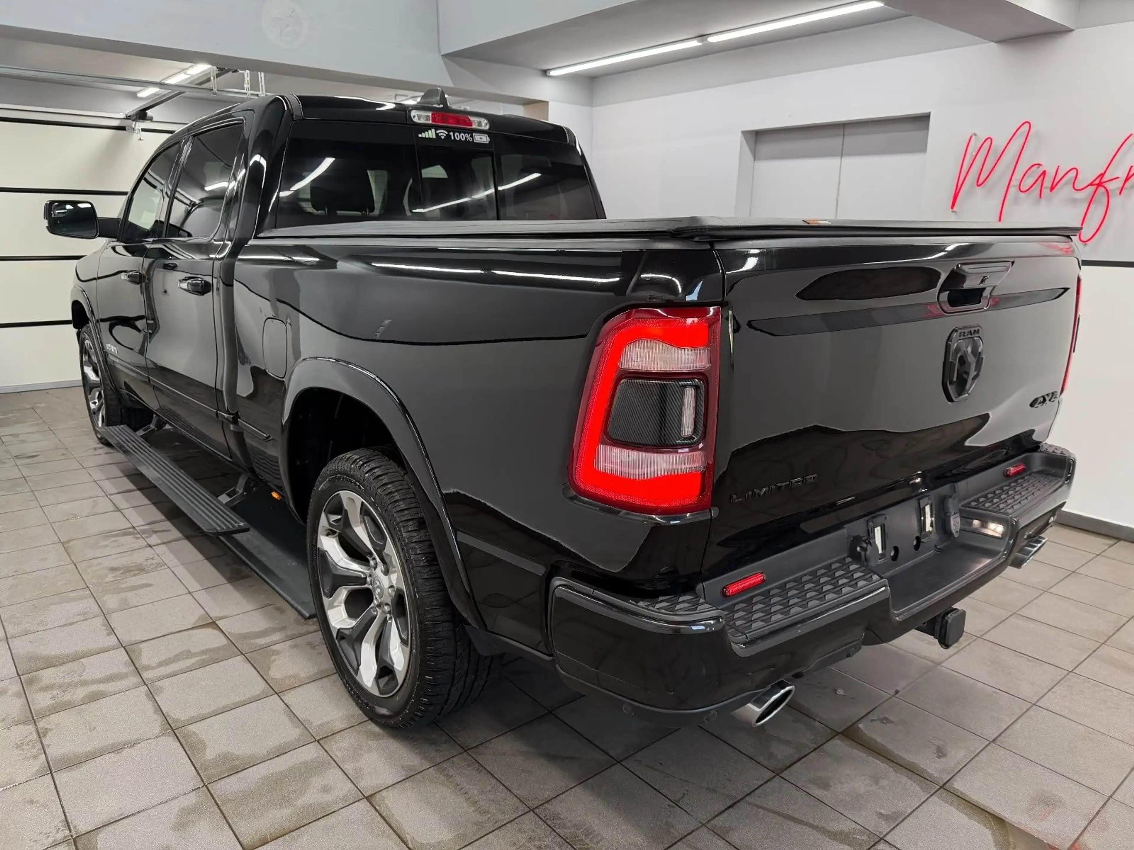 Dodge RAM 5.7 HEMI eTorque Limited Crew/E-Step/Luft/22 — photo 5