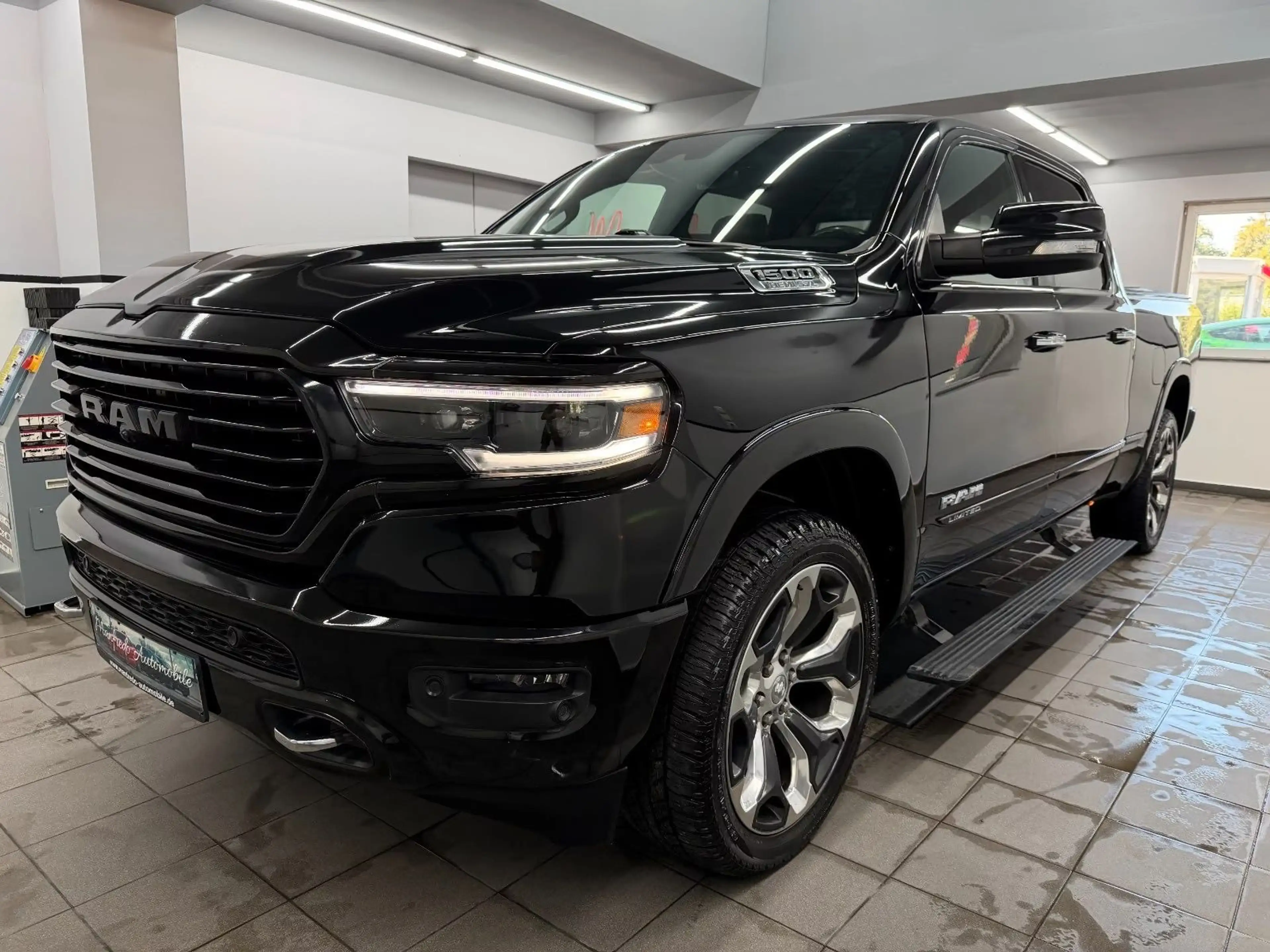 Dodge RAM 5.7 HEMI eTorque Limited Crew/E-Step/Luft/22