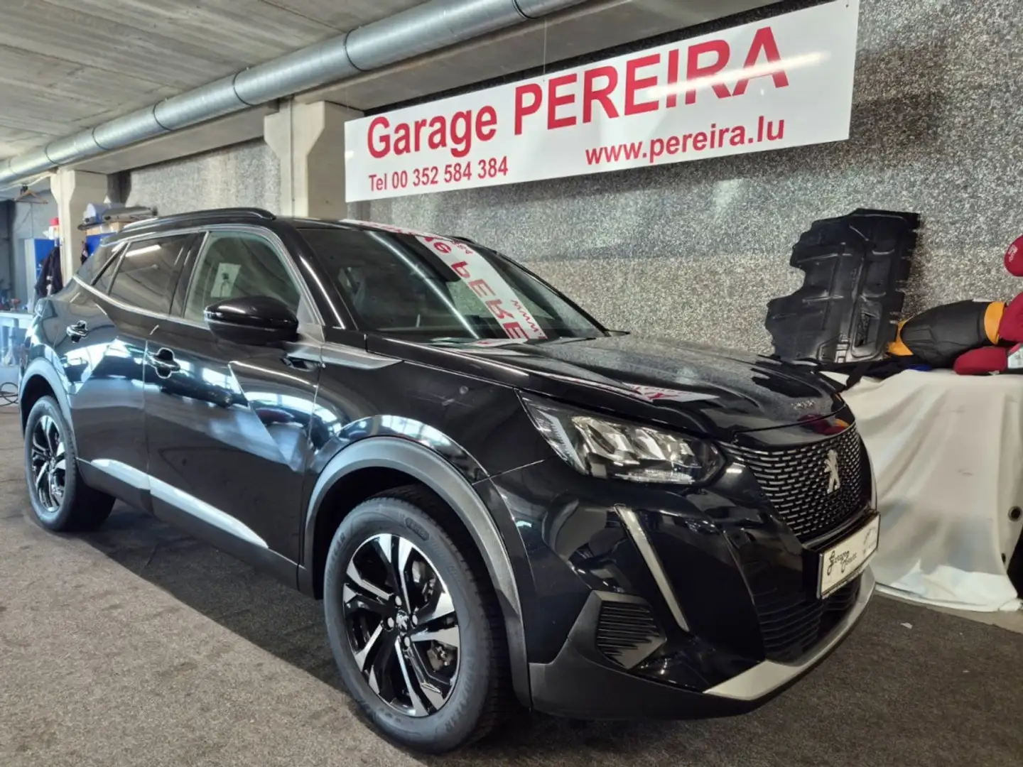 Peugeot 2008 1.5 BLUEHDI 130 ALLURE CUIR NAVI Schwarz - 1