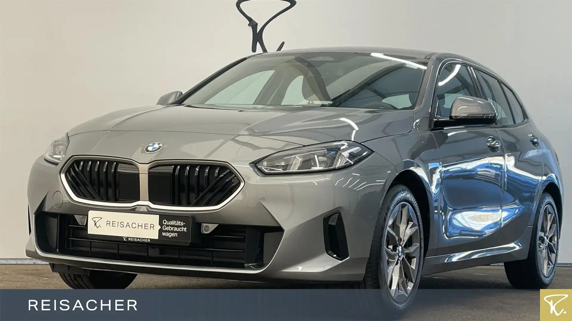 BMW 120 A RFK PDC SHZ DAB AdaptLED KomfortZ 17" LM Grau - 1