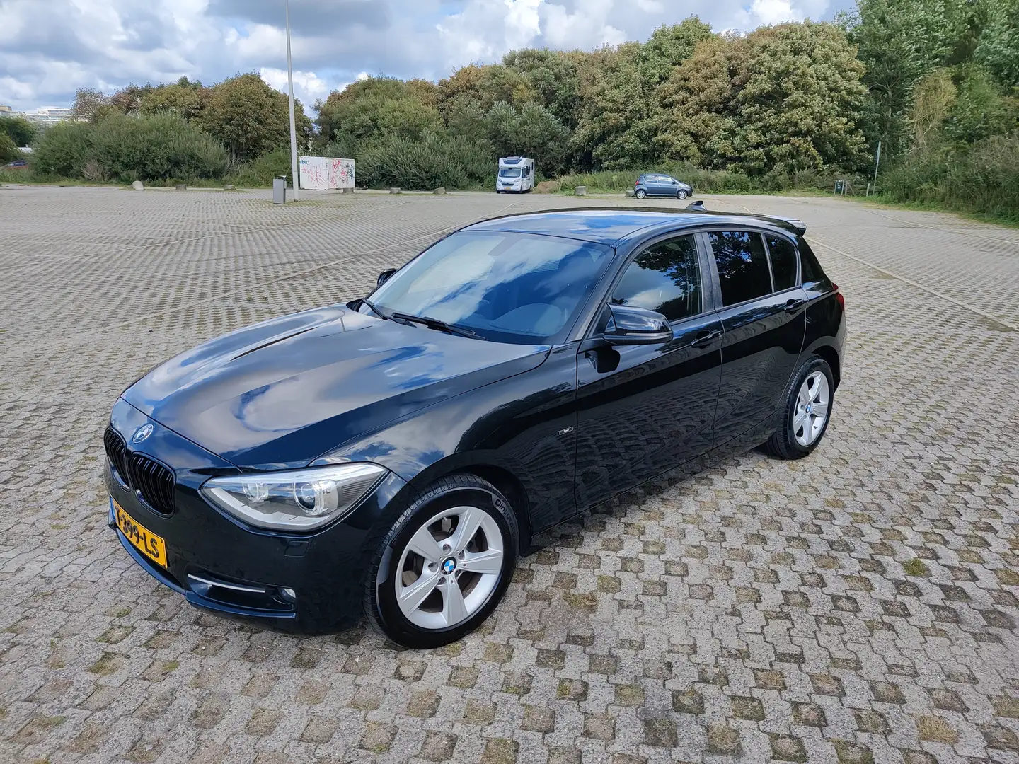 BMW 114 114i EDE High Exe Cruise Stoelverwarming PDC 220pk Zwart - 1