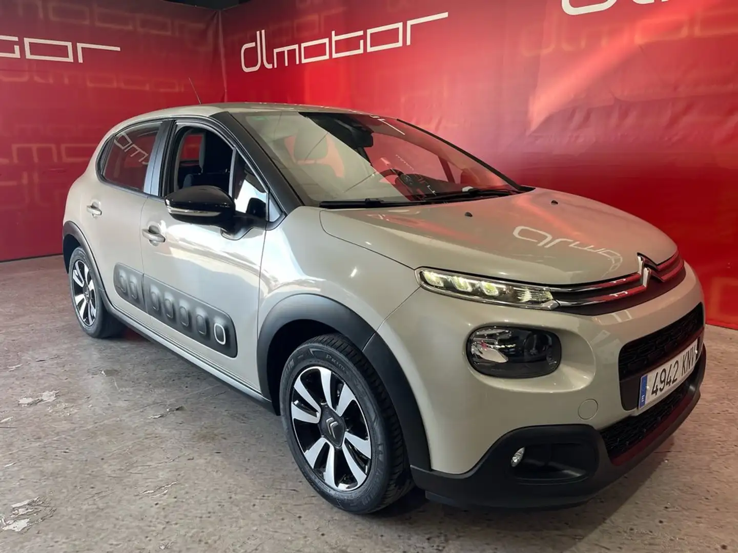 Citroen C3 PureTech 60KW (82CV) FEEL Gris - 1