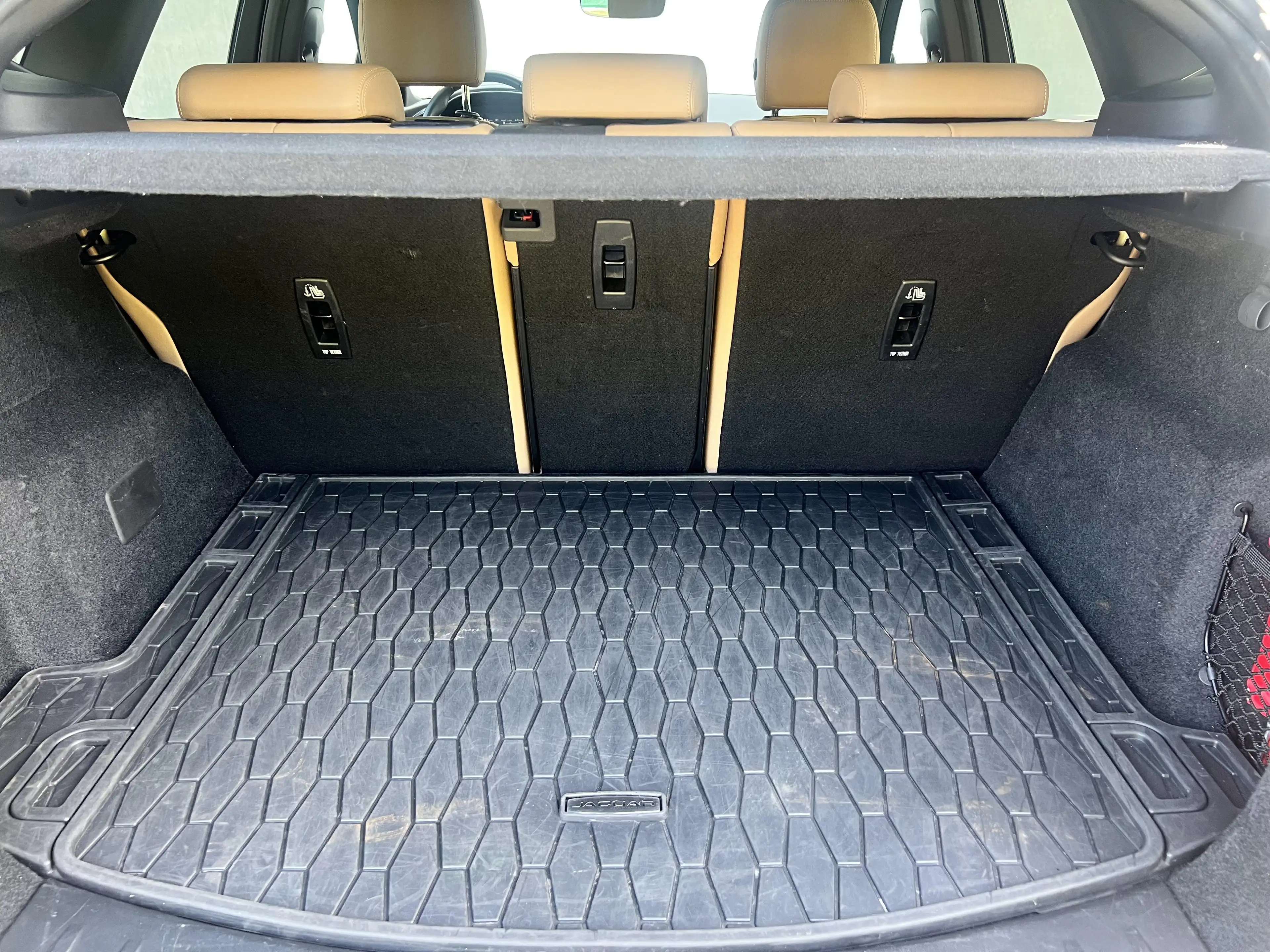 Jaguar E-Pace P160 S — photo 10