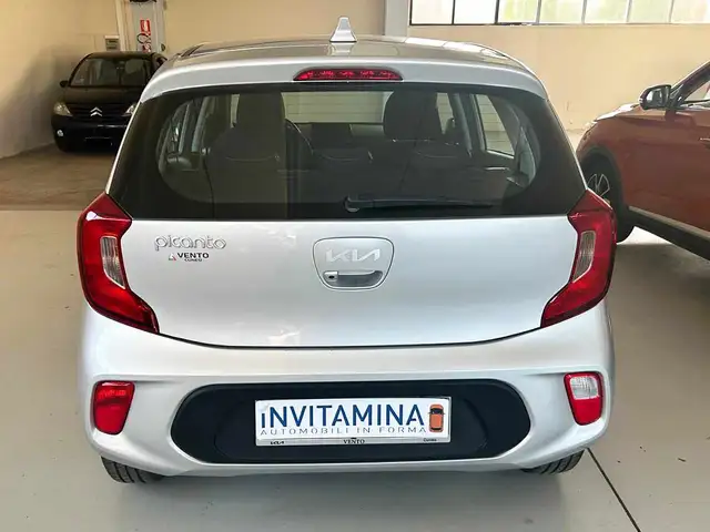 Kia Picanto view 5