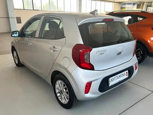 Kia Picanto view 4