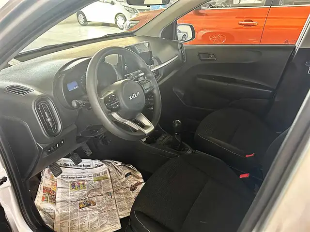 Kia Picanto view 7