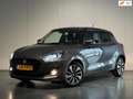 Suzuki Swift 1.0 Stijl AUT /Clima/ACC/Keyless/Carplay/LED/Camer Grau - thumbnail 1