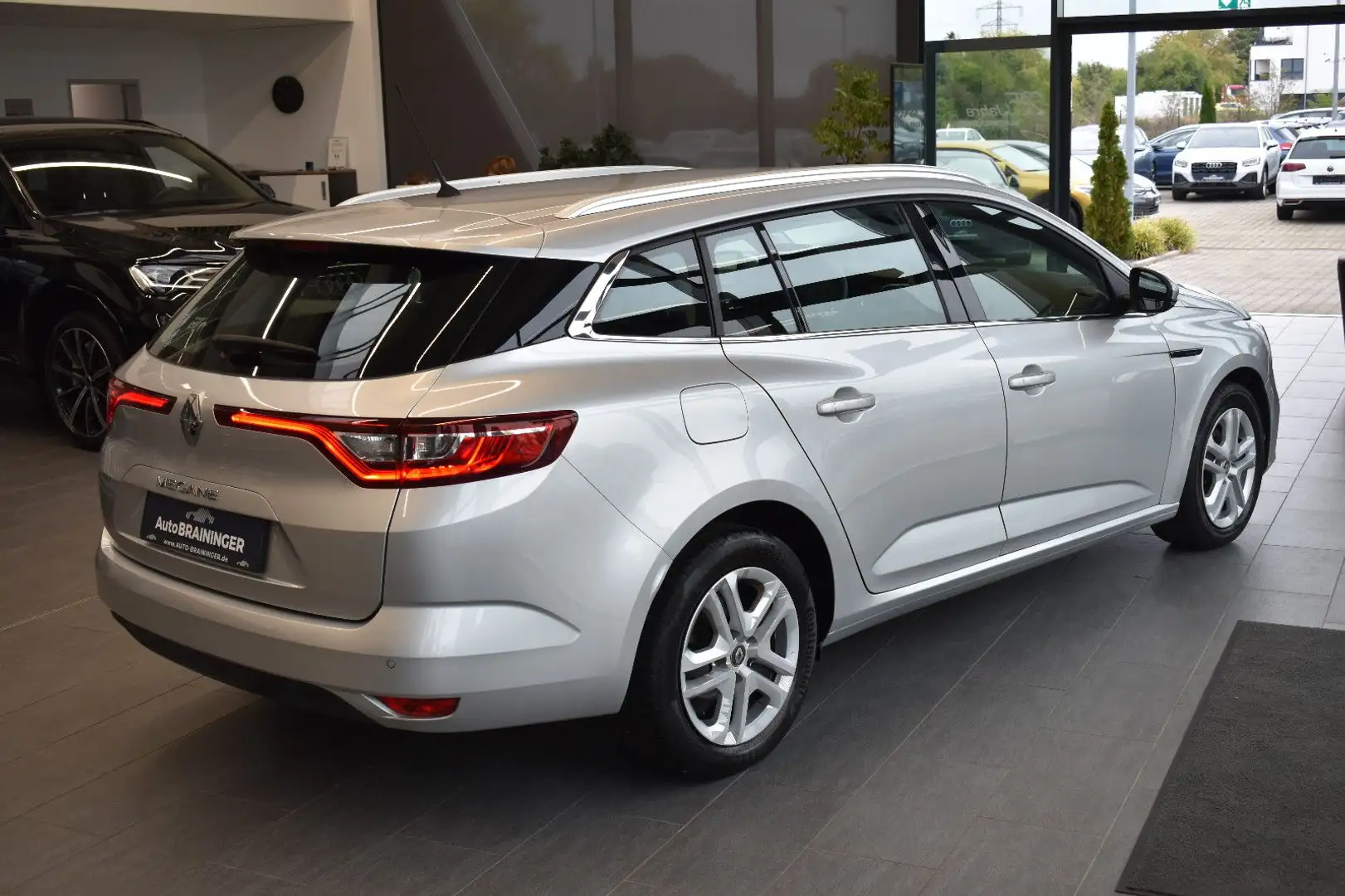 Renault Megane IV Grandtour Business Edition Navi3D~PDC Argent - 2