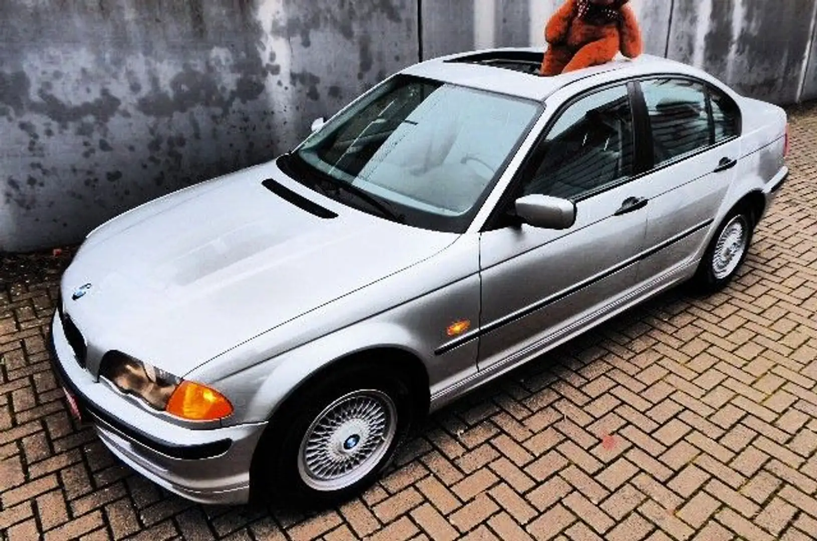 BMW 316 i 2.Hand original 82.700km! Topzustand Zilver - 1