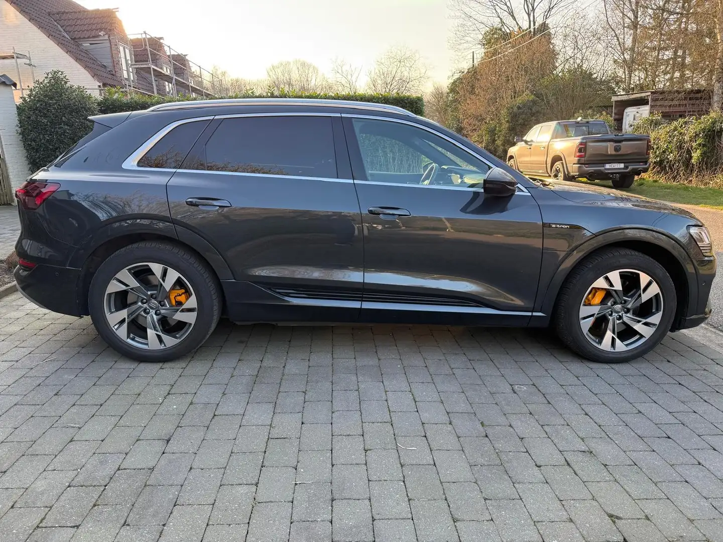 Audi e-tron 50 quattro S line Keyless/Headup/Pano/Leder&Alcant Gris - 1