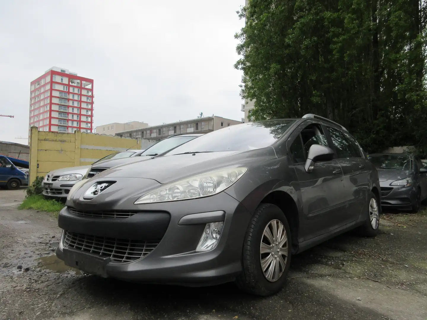 Peugeot 308 1.6i Premium Grau - 1
