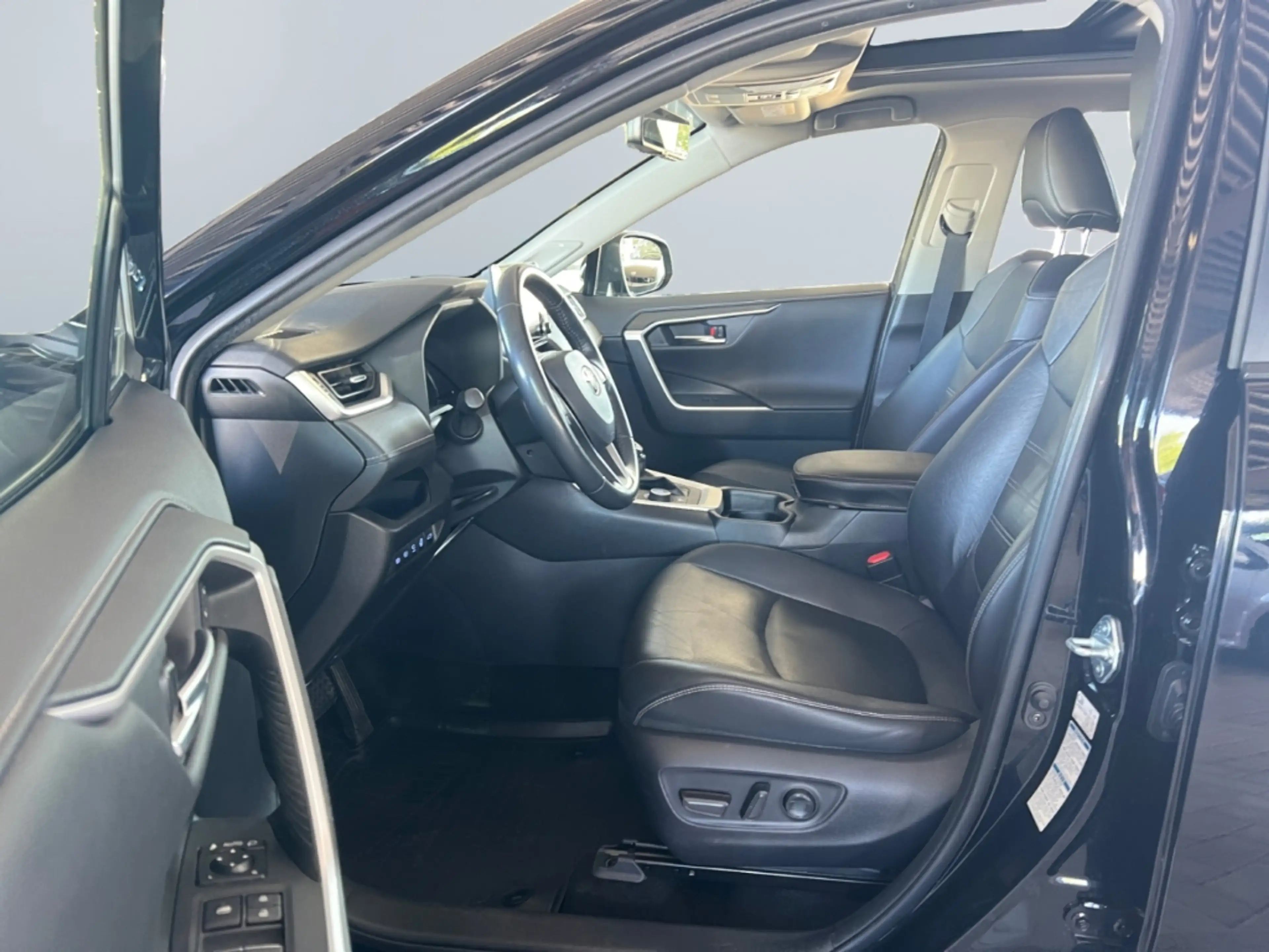 Toyota RAV 4 2.5 Hybrid 4x4 Lounge *LED*360°*JBL*Leder* — photo 9