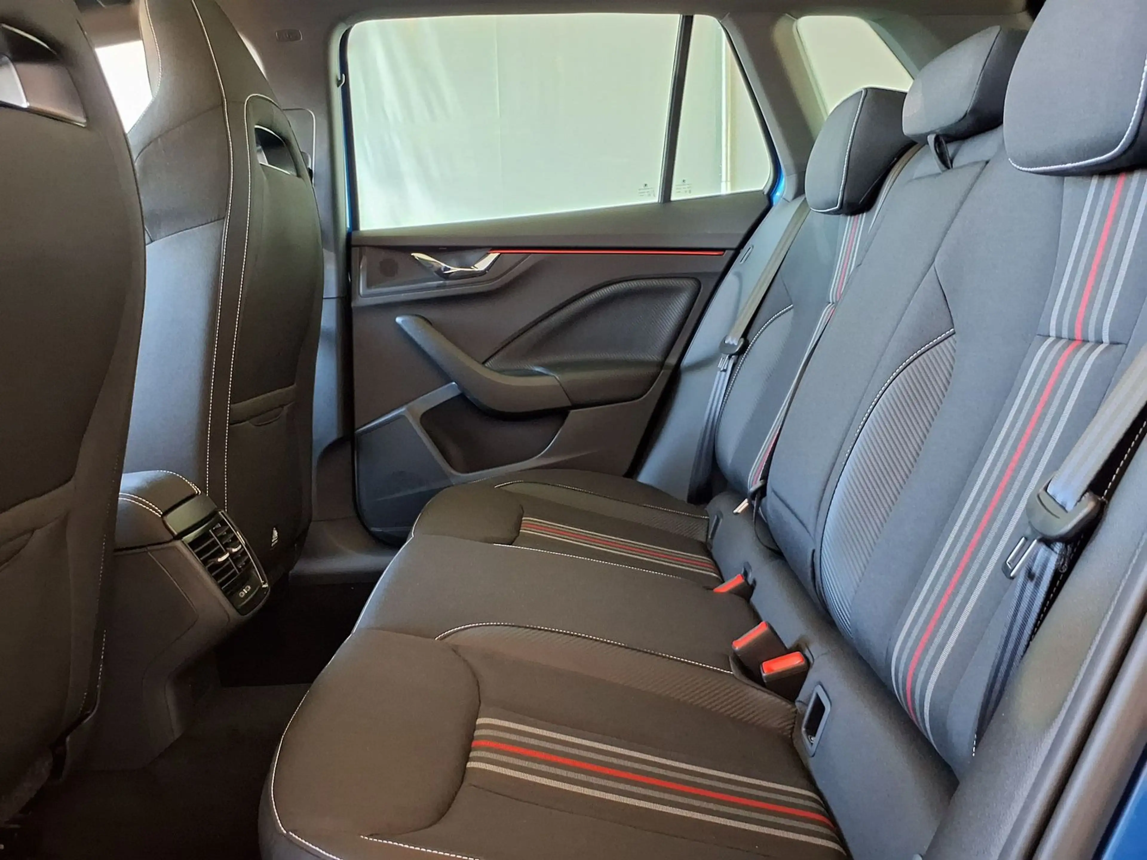 Skoda Kamiq Monte Carlo AHK|RFK|PANO|Matrix|Carplay... — photo 6