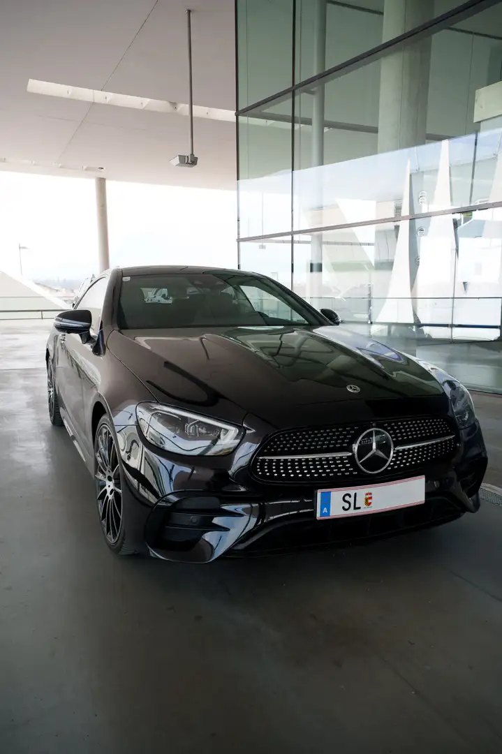 Mercedes-Benz E 220 E 220 d 4MATIC Aut. Schwarz - 1