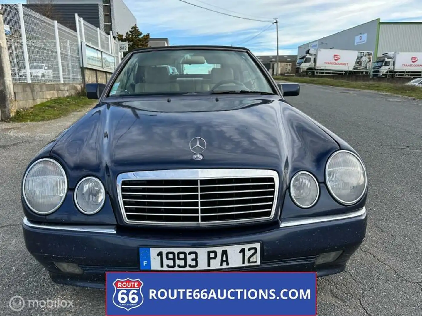 Mercedes-Benz CE 300 300CE-24 Cabriolet 1993 | Route 66 auctions Bleu - 2