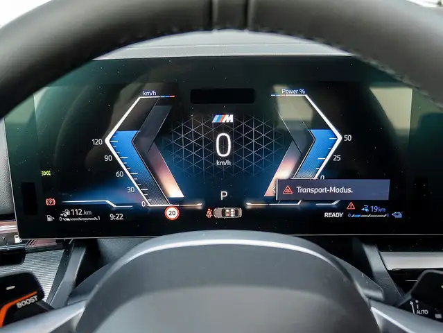 BMW 5 Series view 9