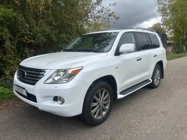 Lexus LX 570 Toyota Land Cruiser 200-Series) 8 persoons Benzine