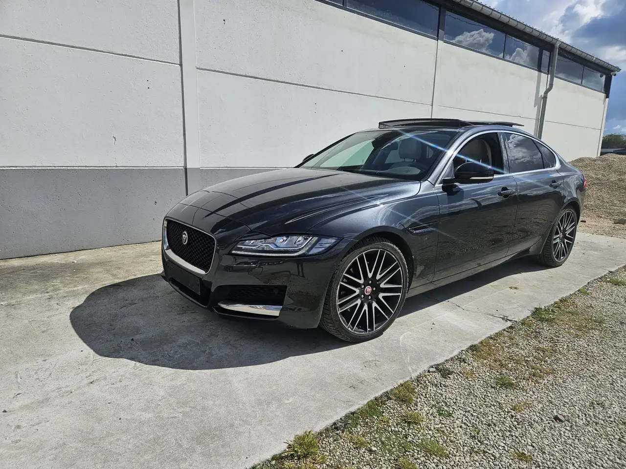 Jaguar XF