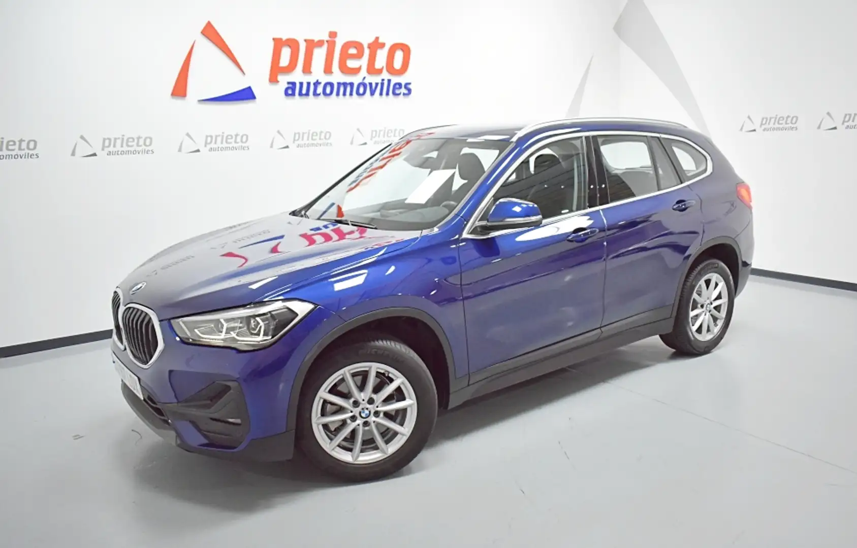 BMW X1 sDrive 18dA Business (4.75) Azul - 1