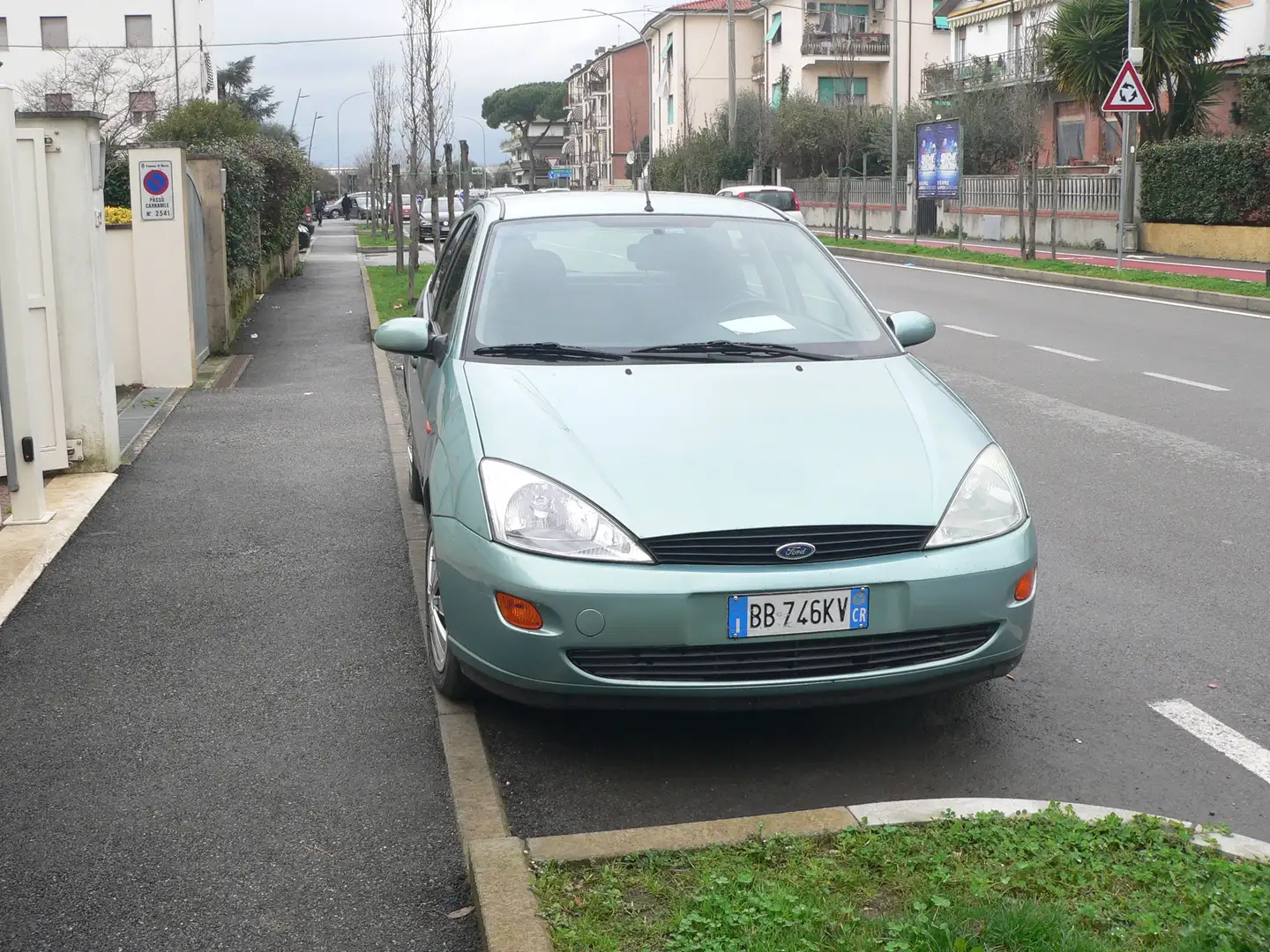 Ford Focus Focus I 1998 5p 1.6i 16v Ghia Verde - 1