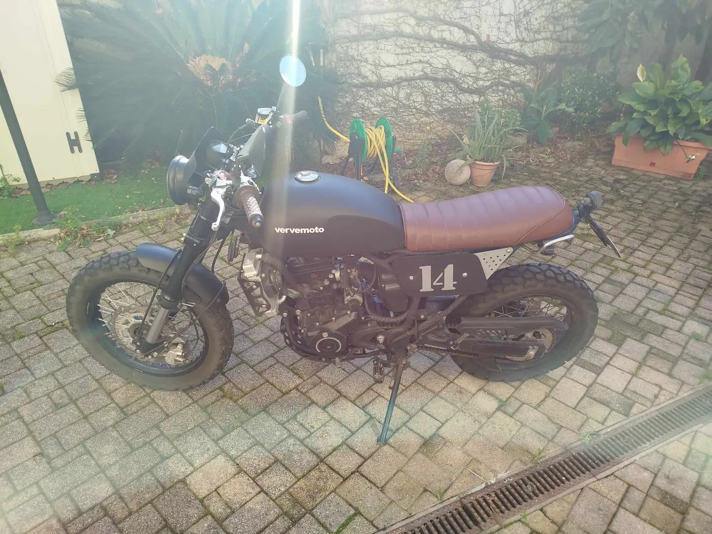 Verve Moto Tracker 250i Grey - 2
