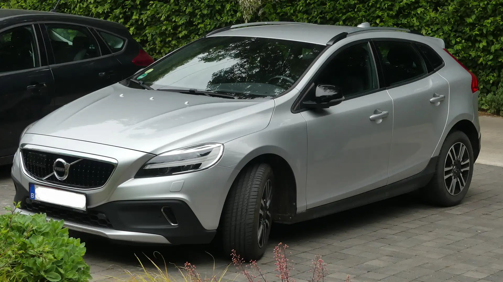Volvo V40 Cross Country V40 Cross Country D3 Geartronic Plus Argintiu - 1